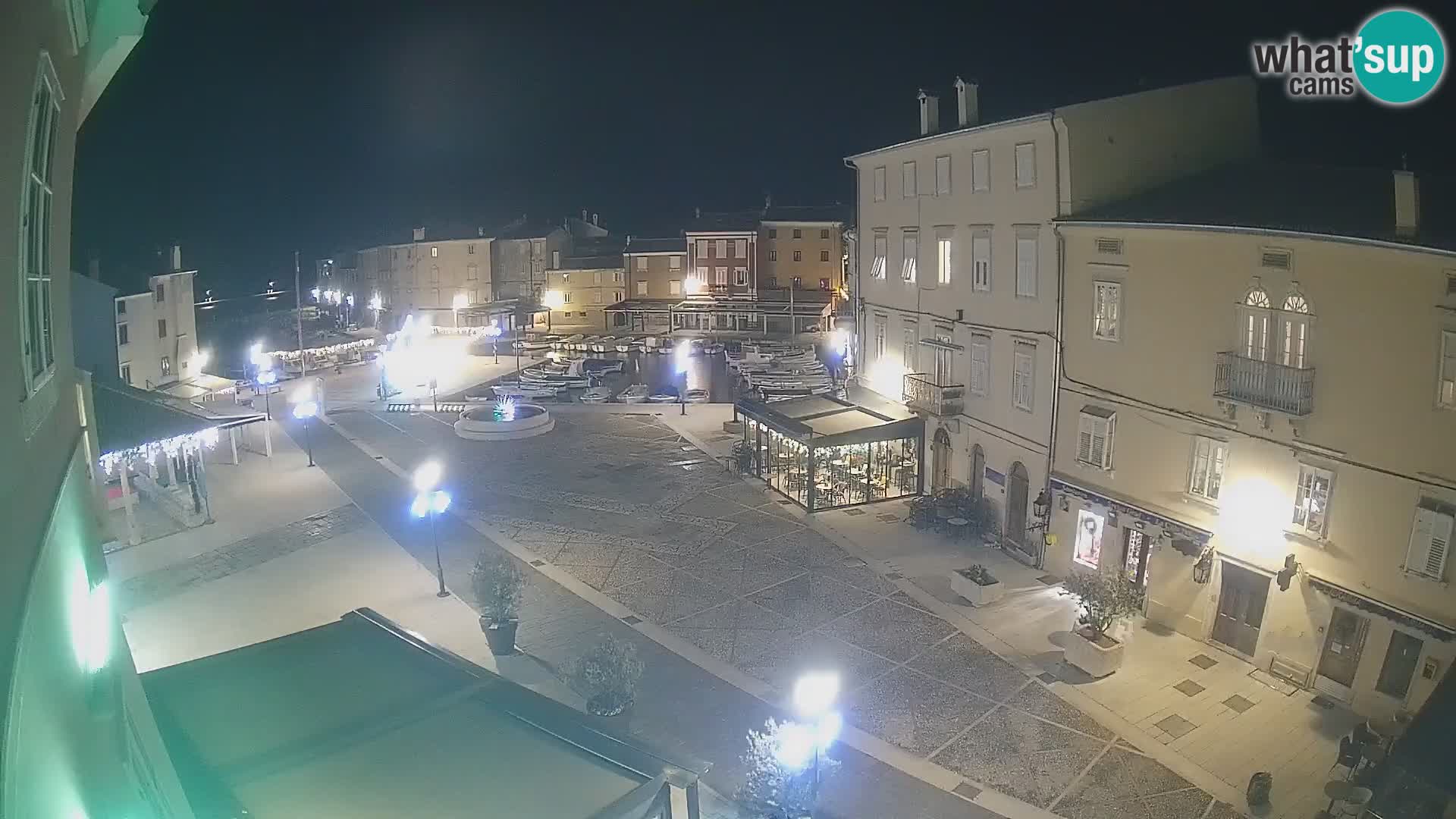 LIVE cam Cres city – main square and “mandrač” – Cres island – Croatia