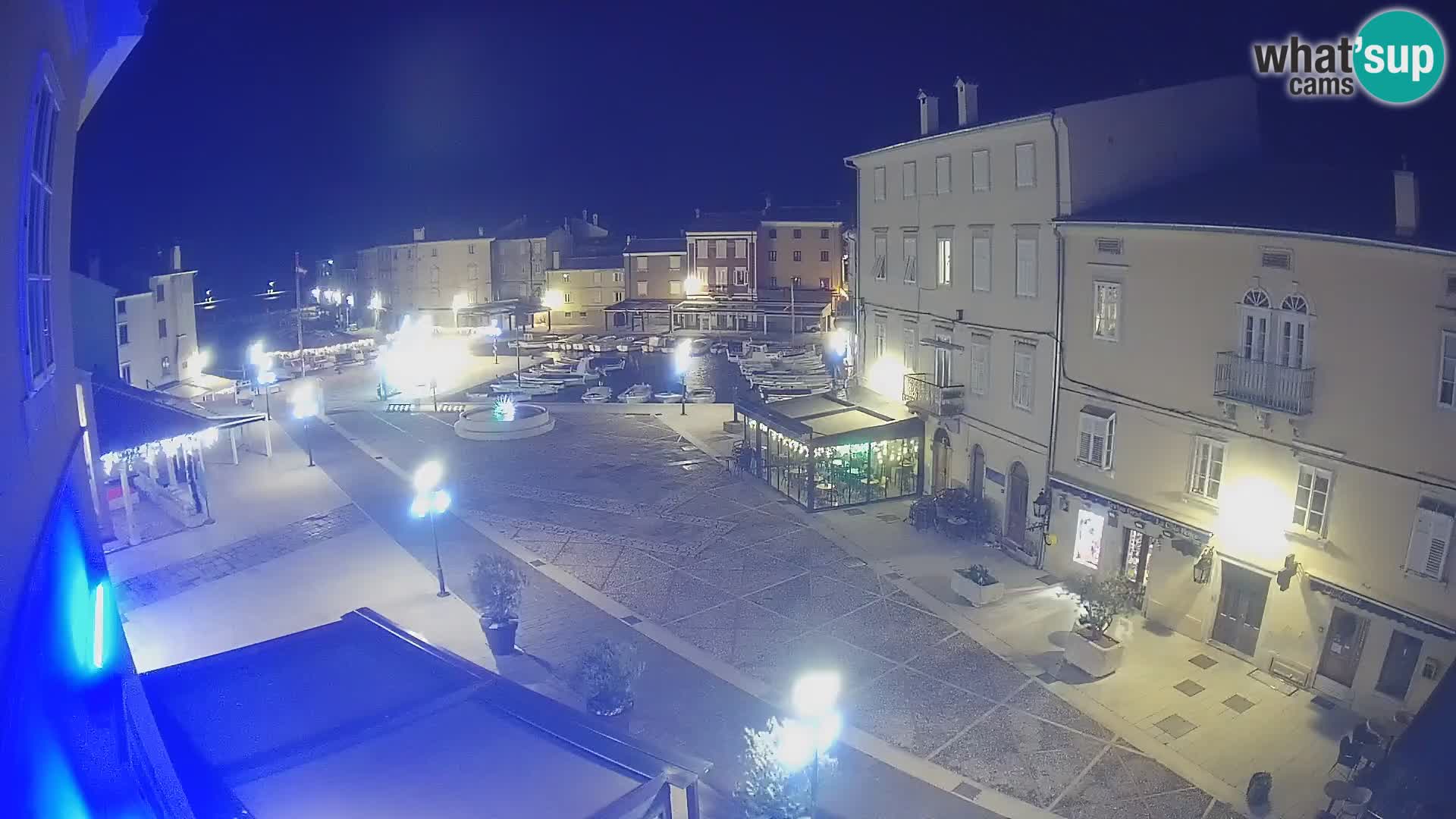 LIVE cam Cres Stadt – Hauptplatz und “mandrač” – Cres Insel – Kroatien