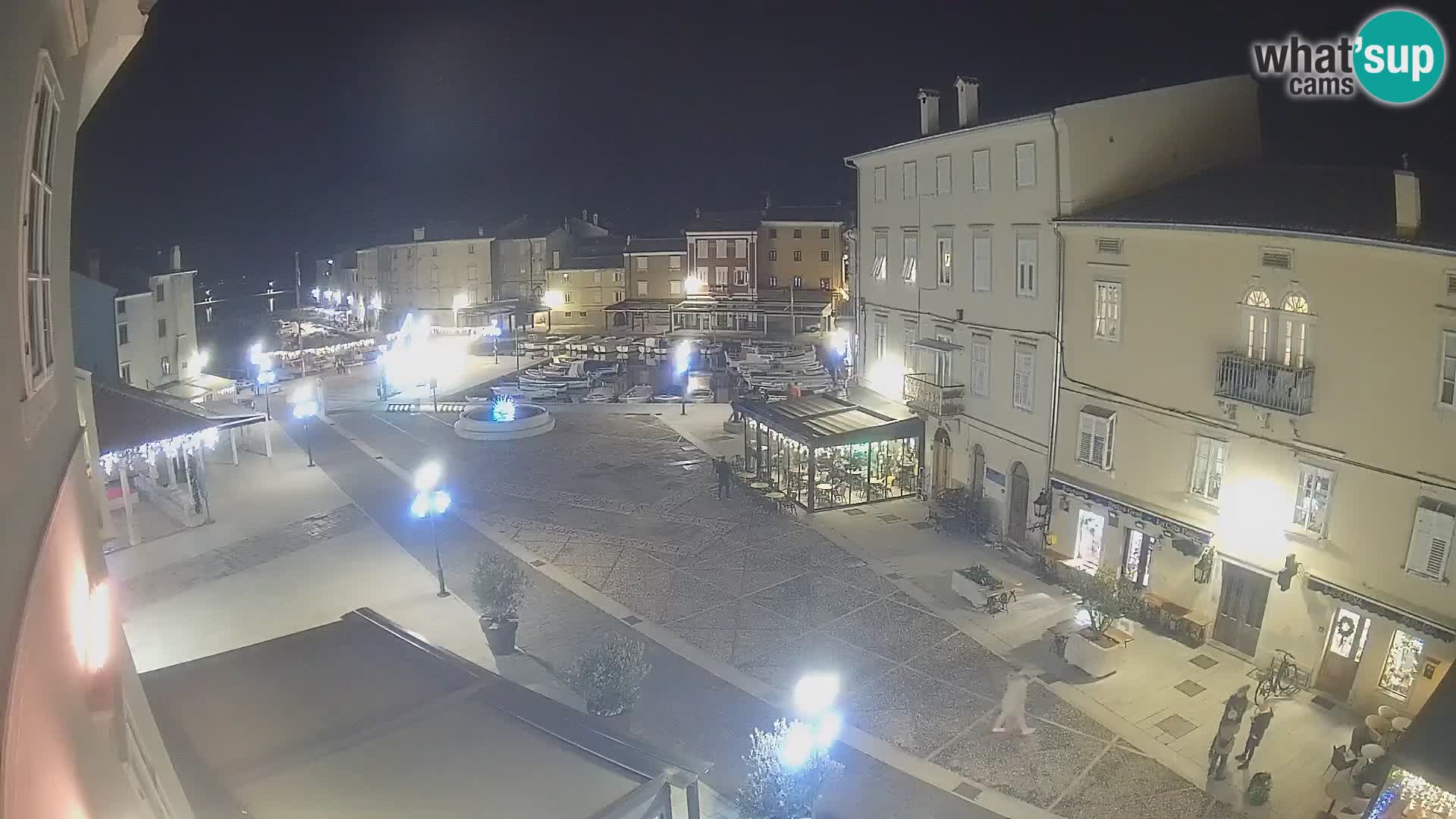 LIVE cam Cres città – piazza principale e “mandrač” – isola di Cherso – Croazia