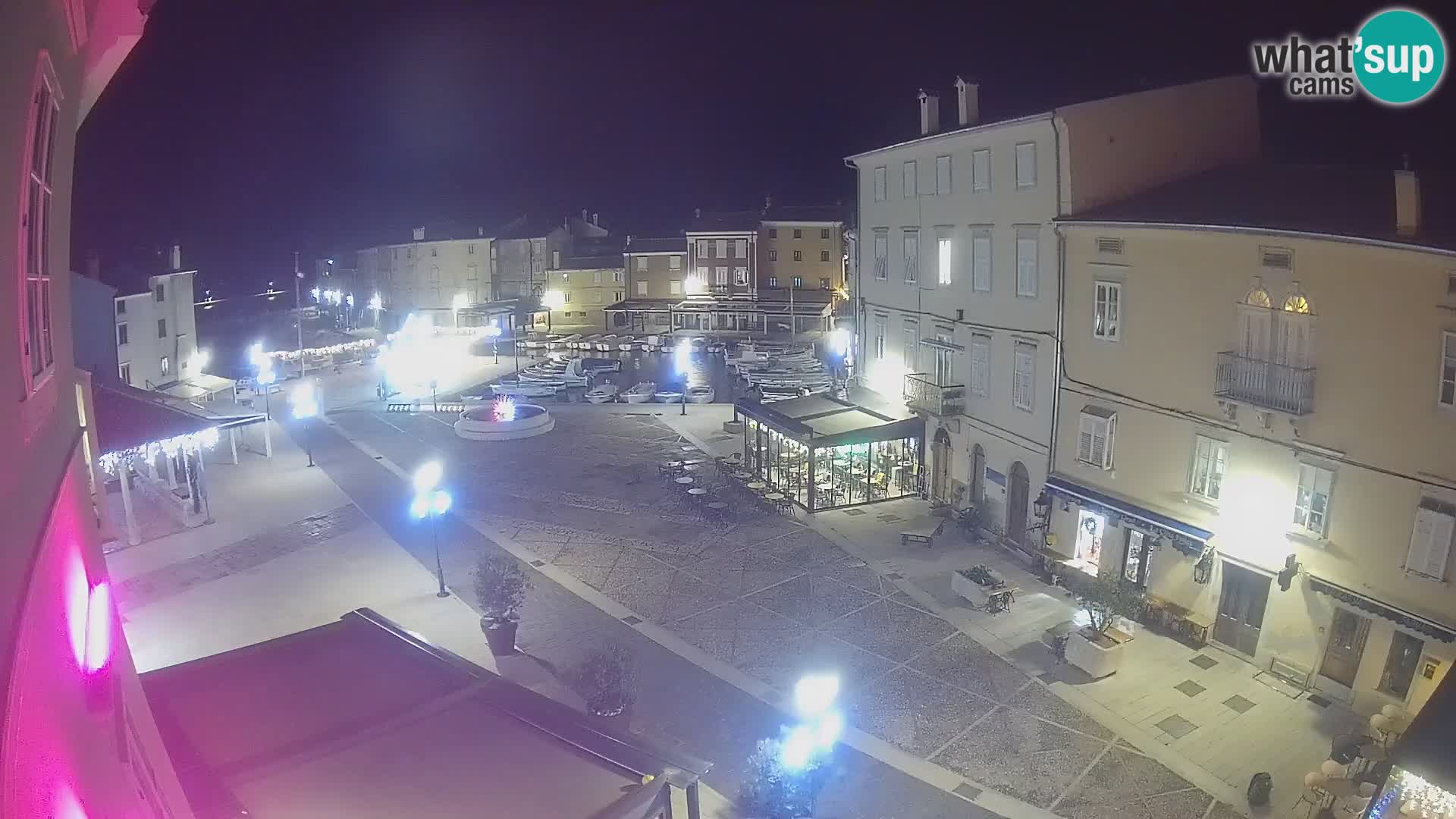 LIVE cam Cres city – main square and “mandrač” – Cres island – Croatia