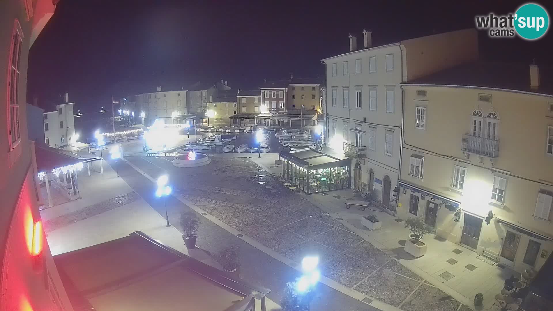 LIVE cam Cres Stadt – Hauptplatz und “mandrač” – Cres Insel – Kroatien