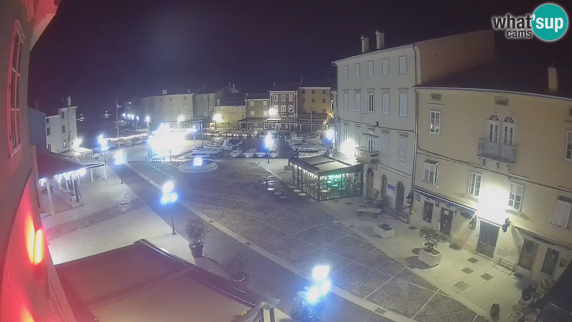 LIVE cam Cres città – piazza principale e “mandrač” – isola di Cherso – Croazia