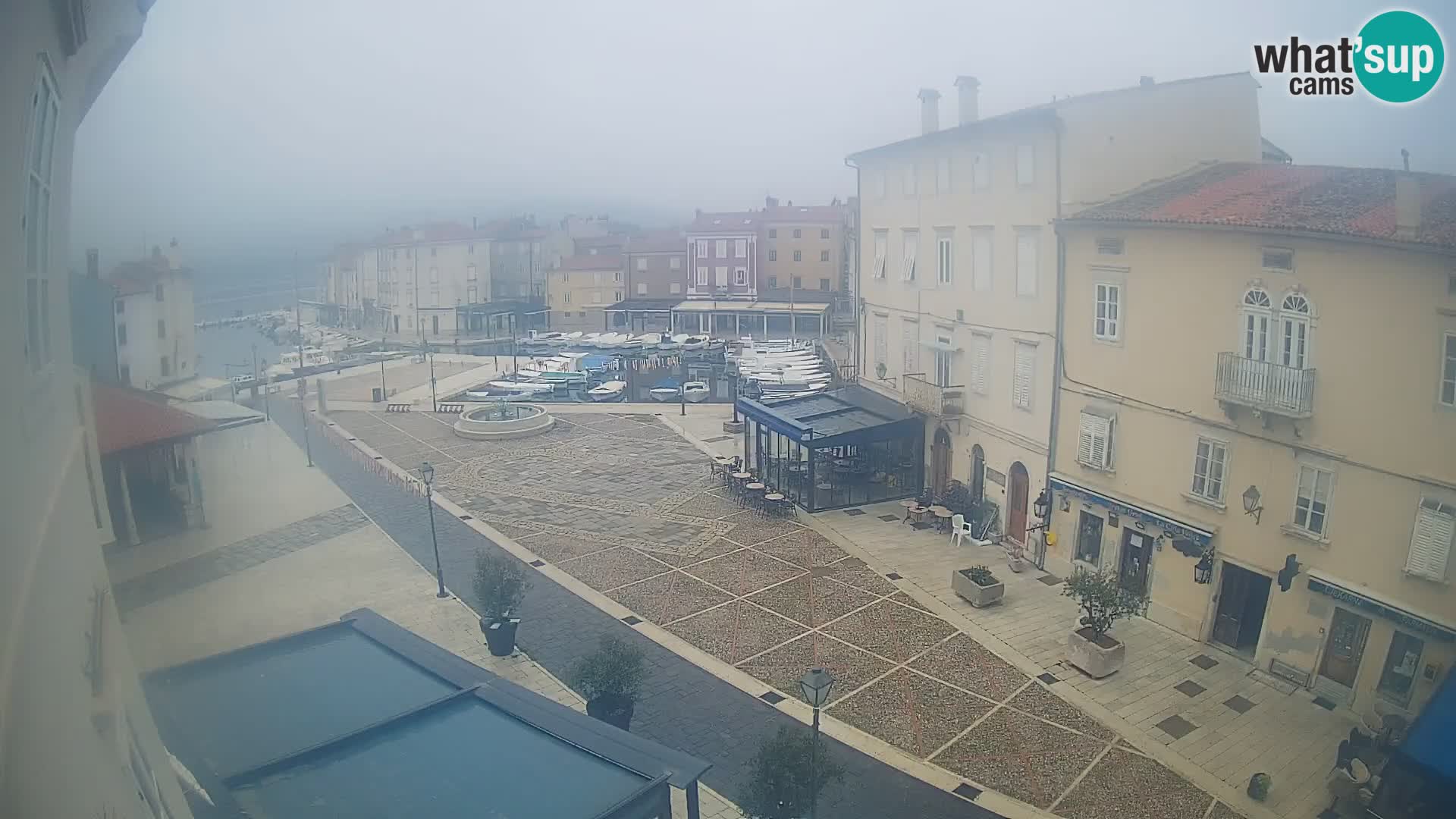 LIVE cam Cres city – main square and “mandrač” – Cres island – Croatia