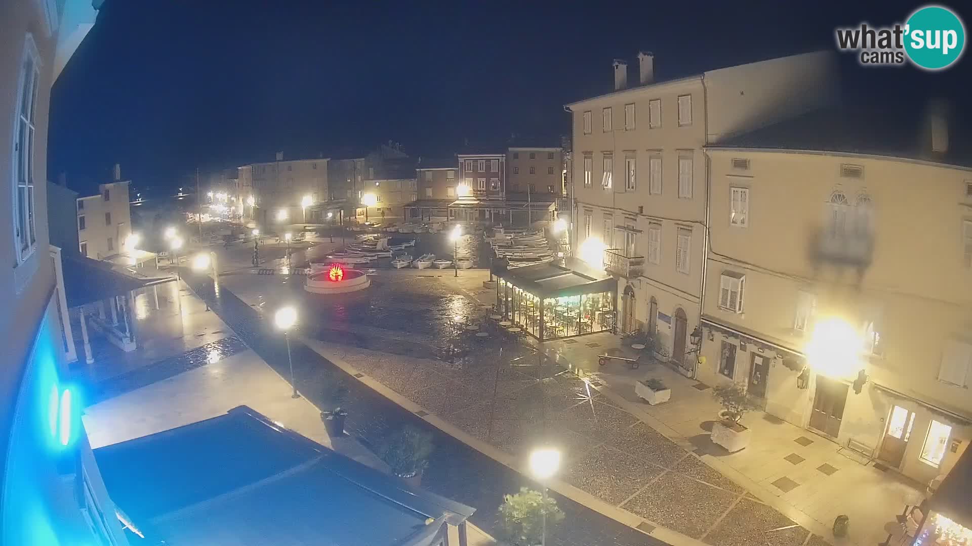 LIVE cam Cres city – place principale et “mandrač” – île de Cres – Croatie