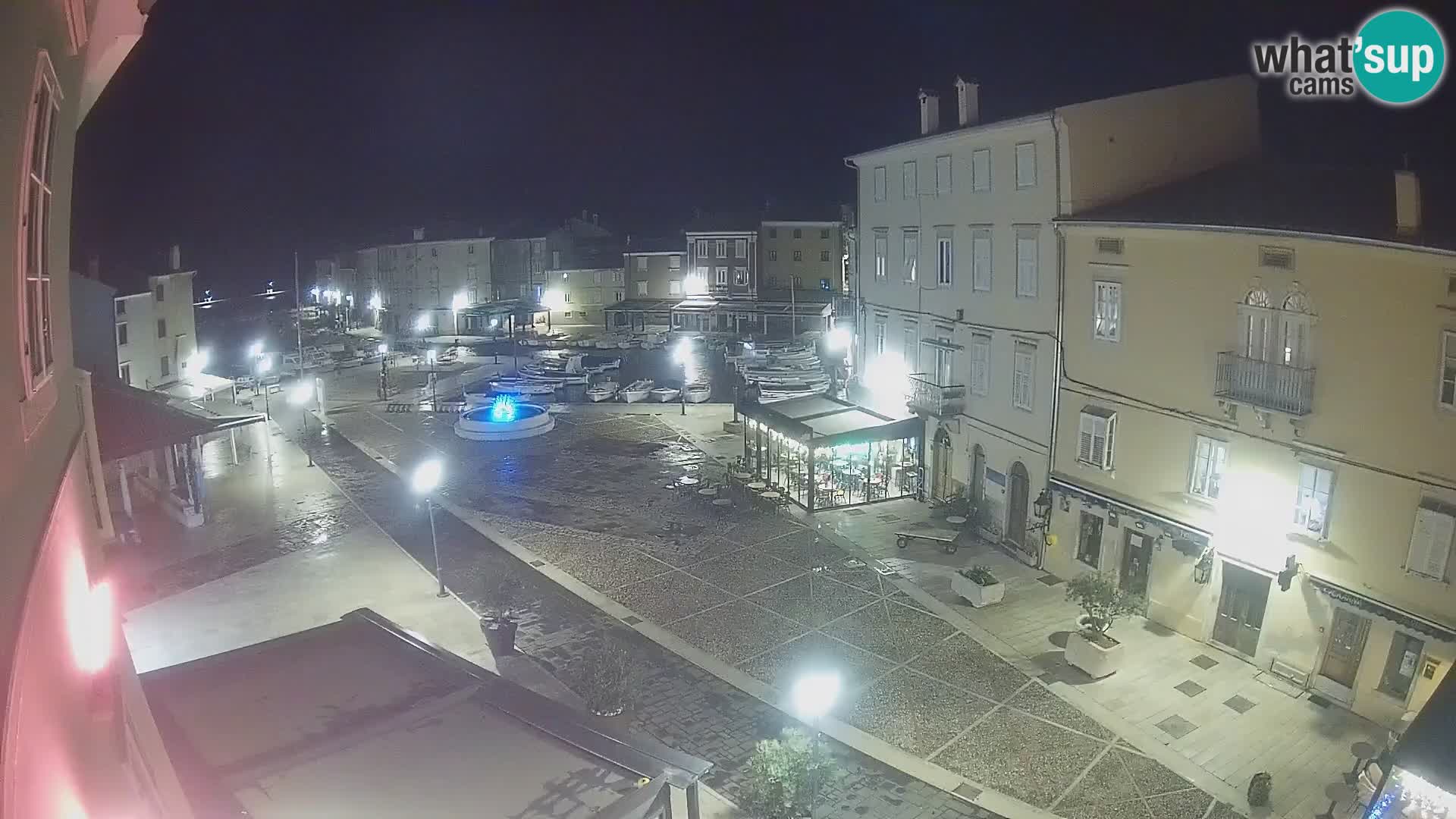 LIVE cam Cres città – piazza principale e “mandrač” – isola di Cherso – Croazia