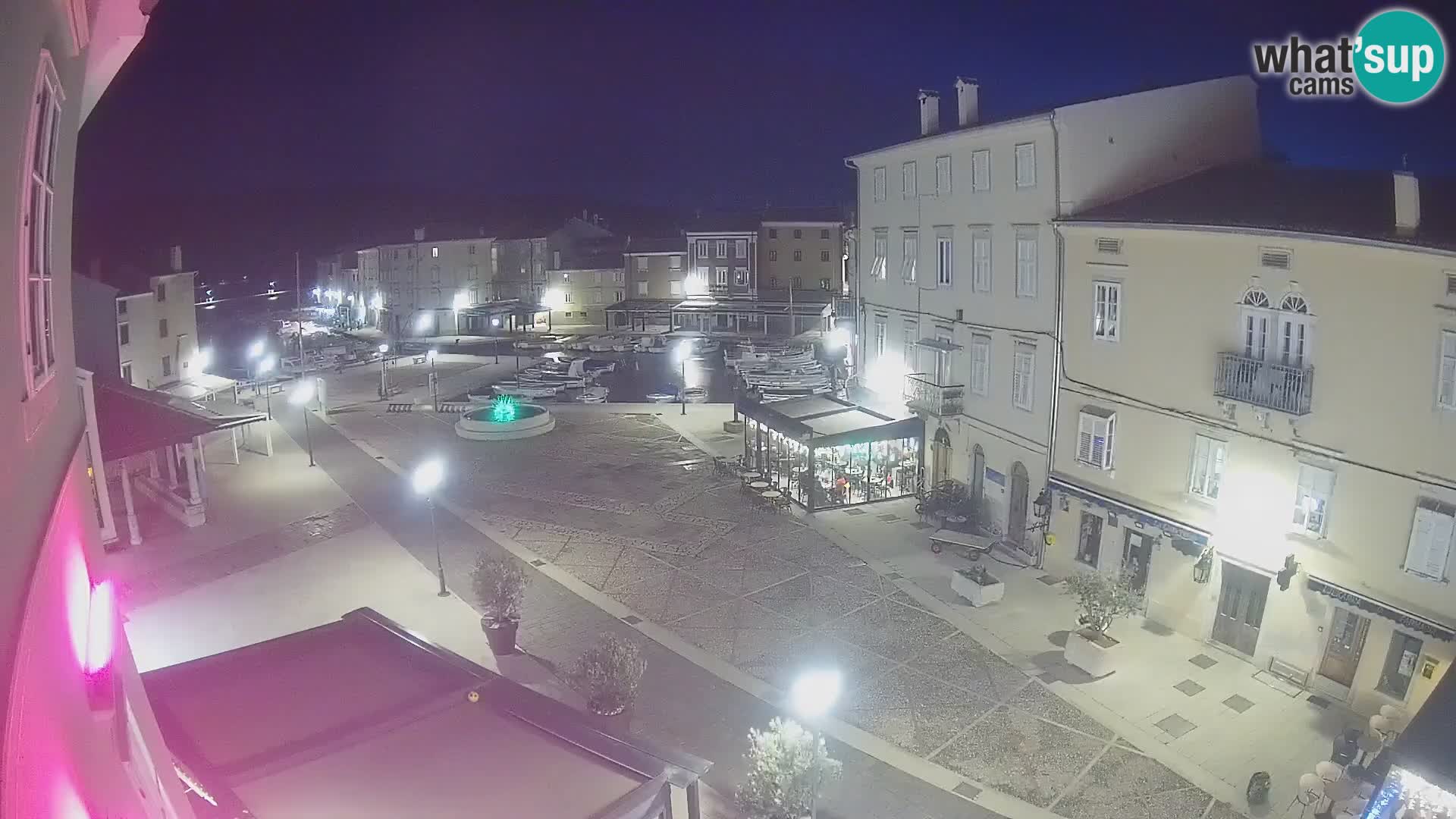 LIVE cam Cres city – main square and “mandrač” – Cres island – Croatia