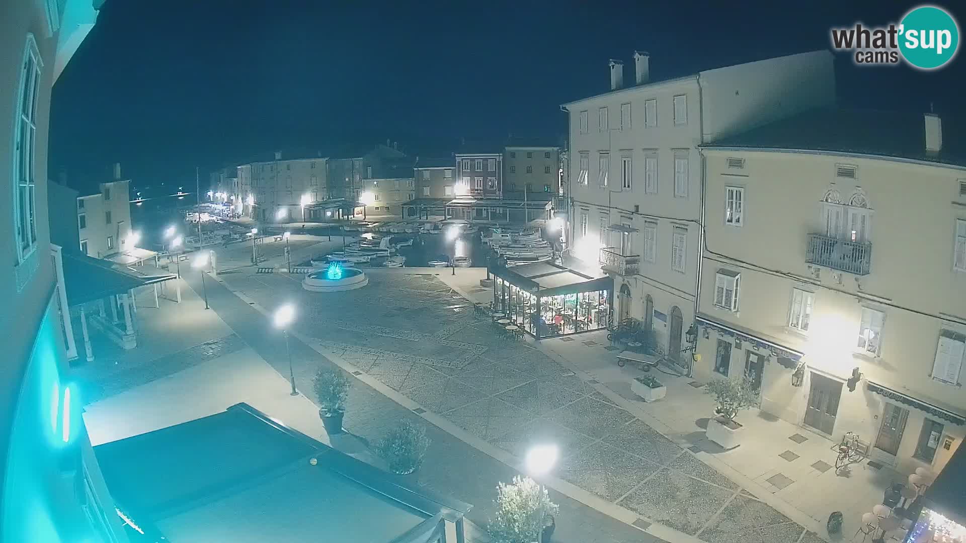 LIVE cam Cres city – main square and “mandrač” – Cres island – Croatia