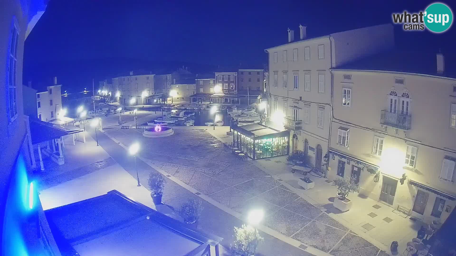 LIVE cam Cres city – main square and “mandrač” – Cres island – Croatia