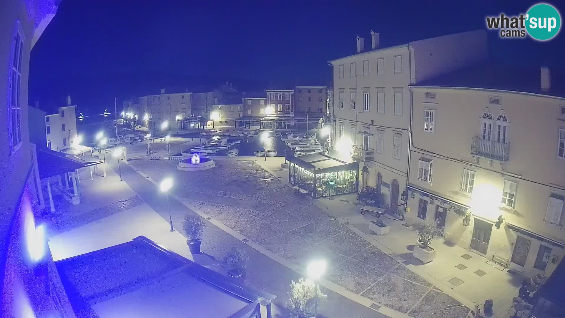 LIVE cam Cres city – main square and “mandrač” – Cres island – Croatia