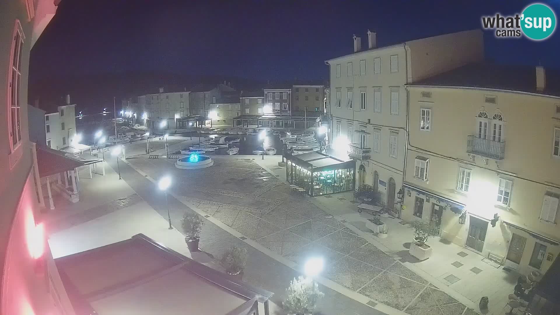 LIVE cam Cres Stadt – Hauptplatz und “mandrač” – Cres Insel – Kroatien