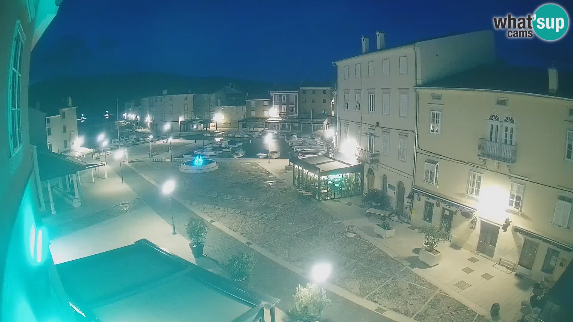 LIVE cam Cres city – main square and “mandrač” – Cres island – Croatia