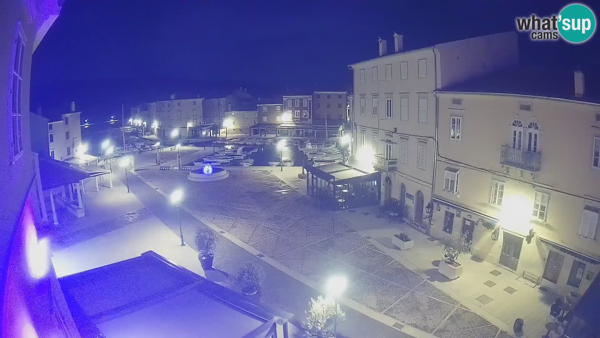 LIVE cam Cres city – main square and “mandrač” – Cres island – Croatia