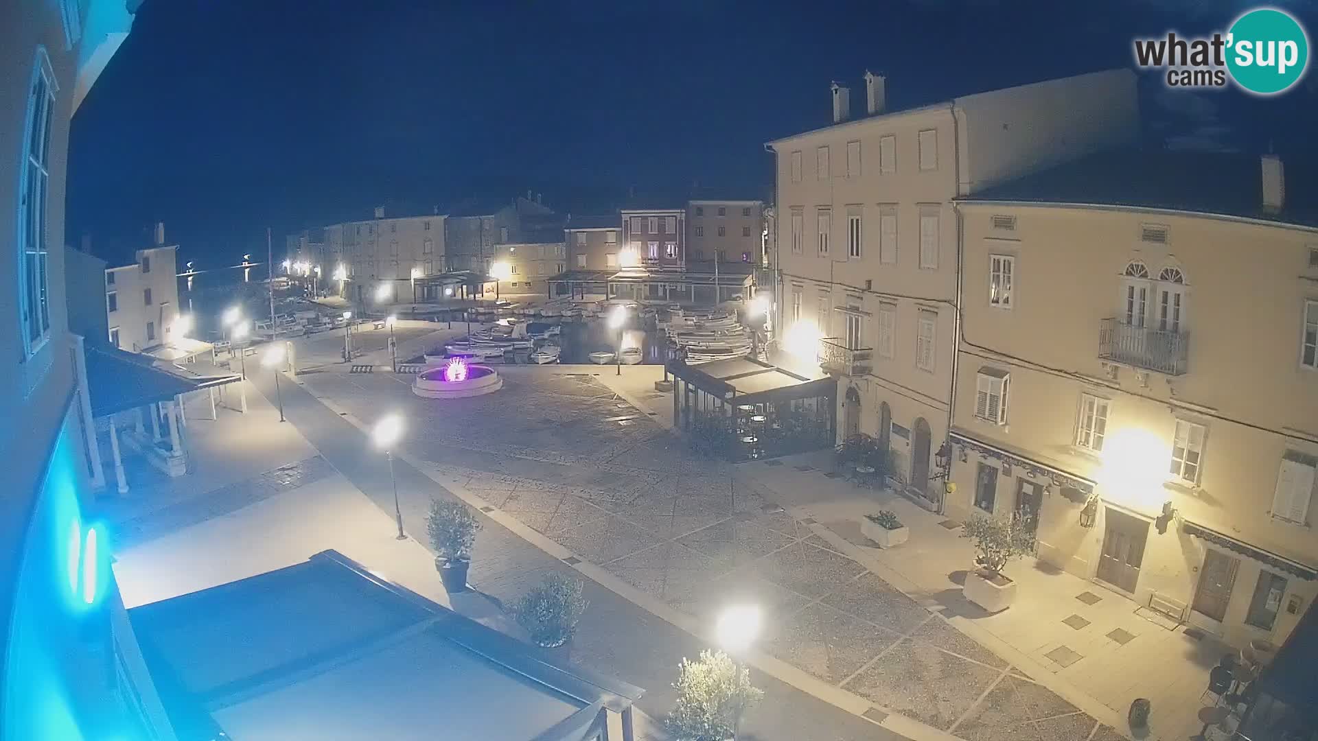 LIVE cam Cres city – main square and “mandrač” – Cres island – Croatia