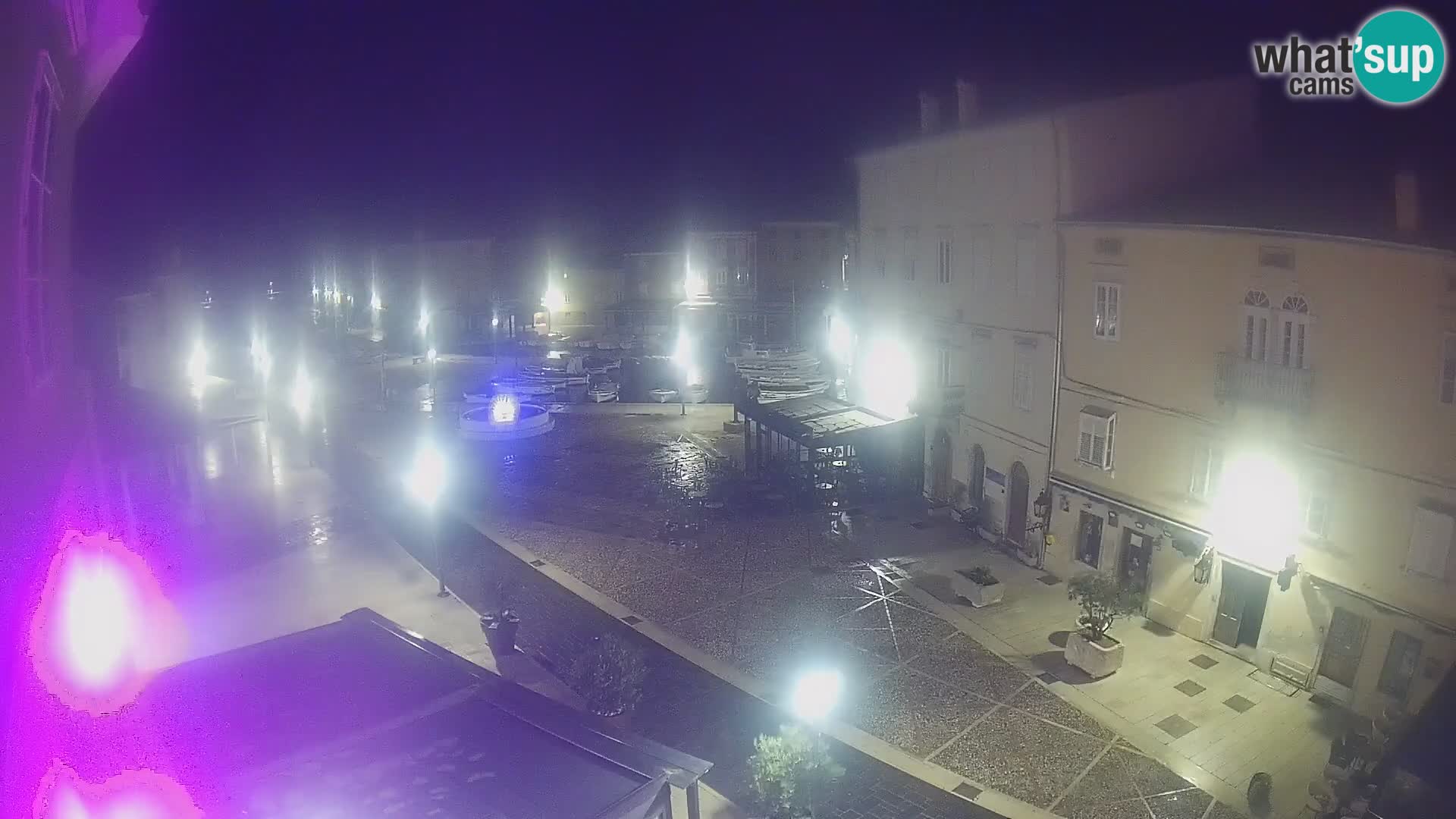 LIVE cam Cres città – piazza principale e “mandrač” – isola di Cherso – Croazia