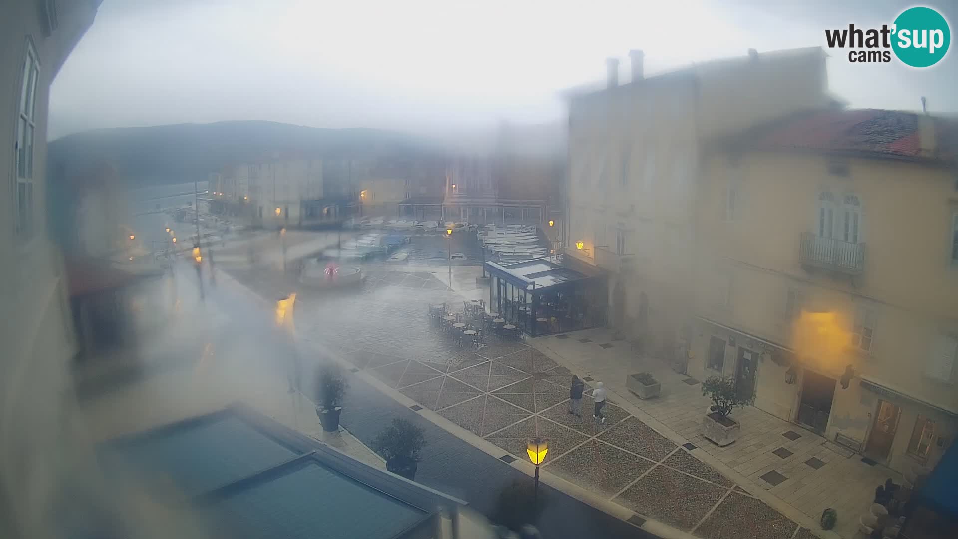 LIVE cam Cres Stadt – Hauptplatz und “mandrač” – Cres Insel – Kroatien