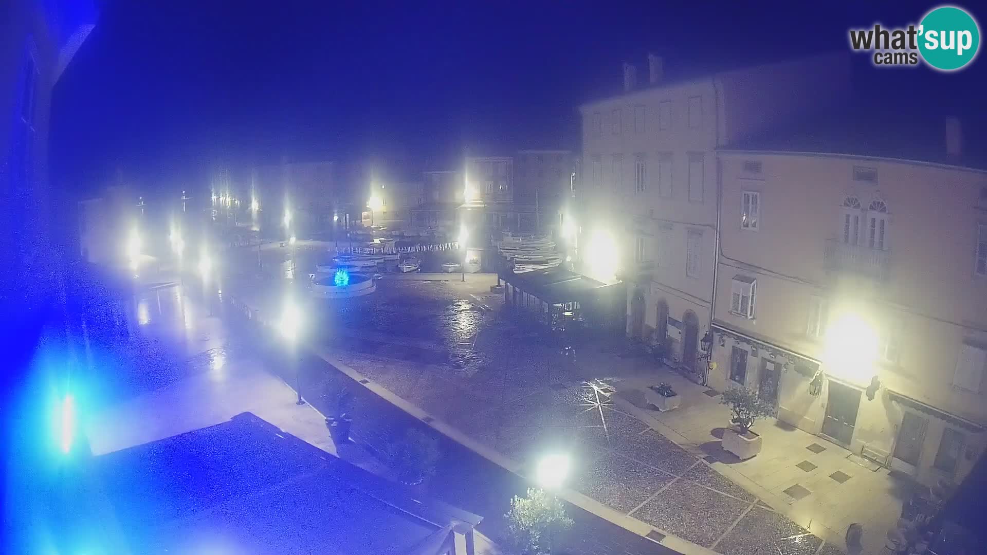 LIVE cam Cres città – piazza principale e “mandrač” – isola di Cherso – Croazia