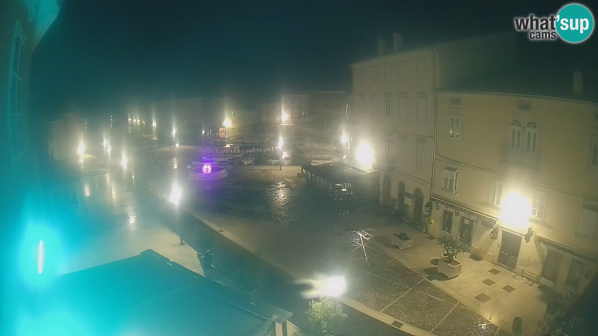 LIVE cam Cres città – piazza principale e “mandrač” – isola di Cherso – Croazia