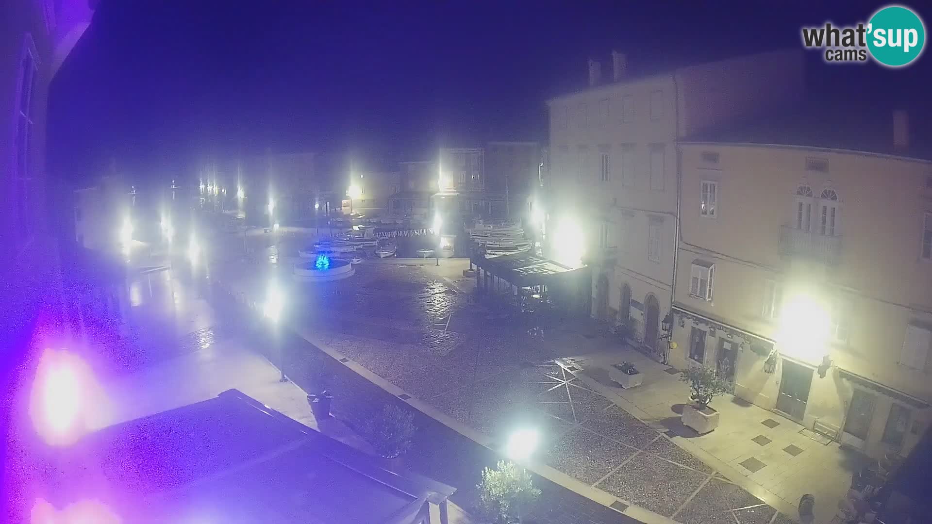 LIVE cam Cres città – piazza principale e “mandrač” – isola di Cherso – Croazia