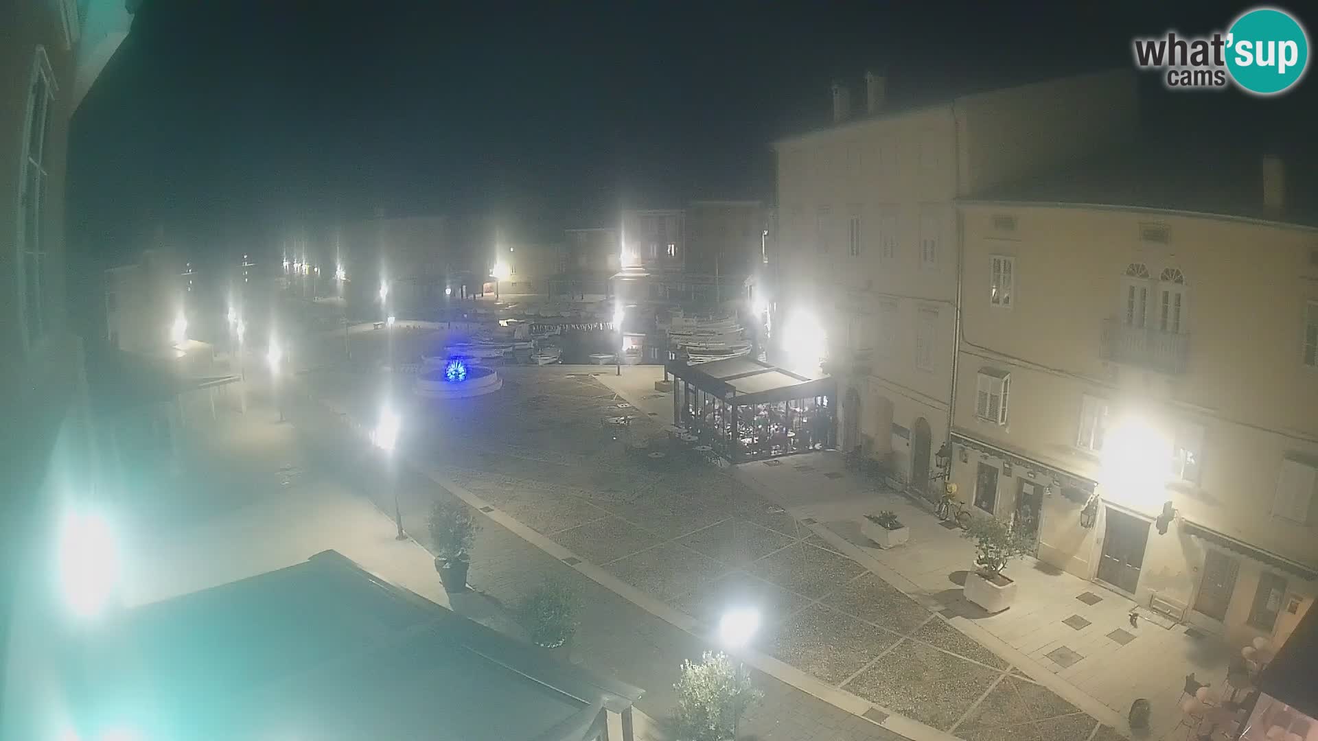 LIVE cam Cres Stadt – Hauptplatz und “mandrač” – Cres Insel – Kroatien