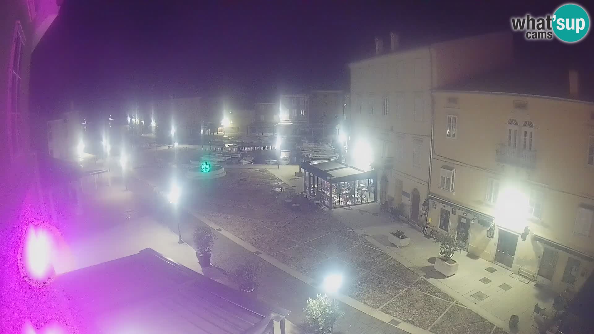 LIVE cam Cres Stadt – Hauptplatz und “mandrač” – Cres Insel – Kroatien