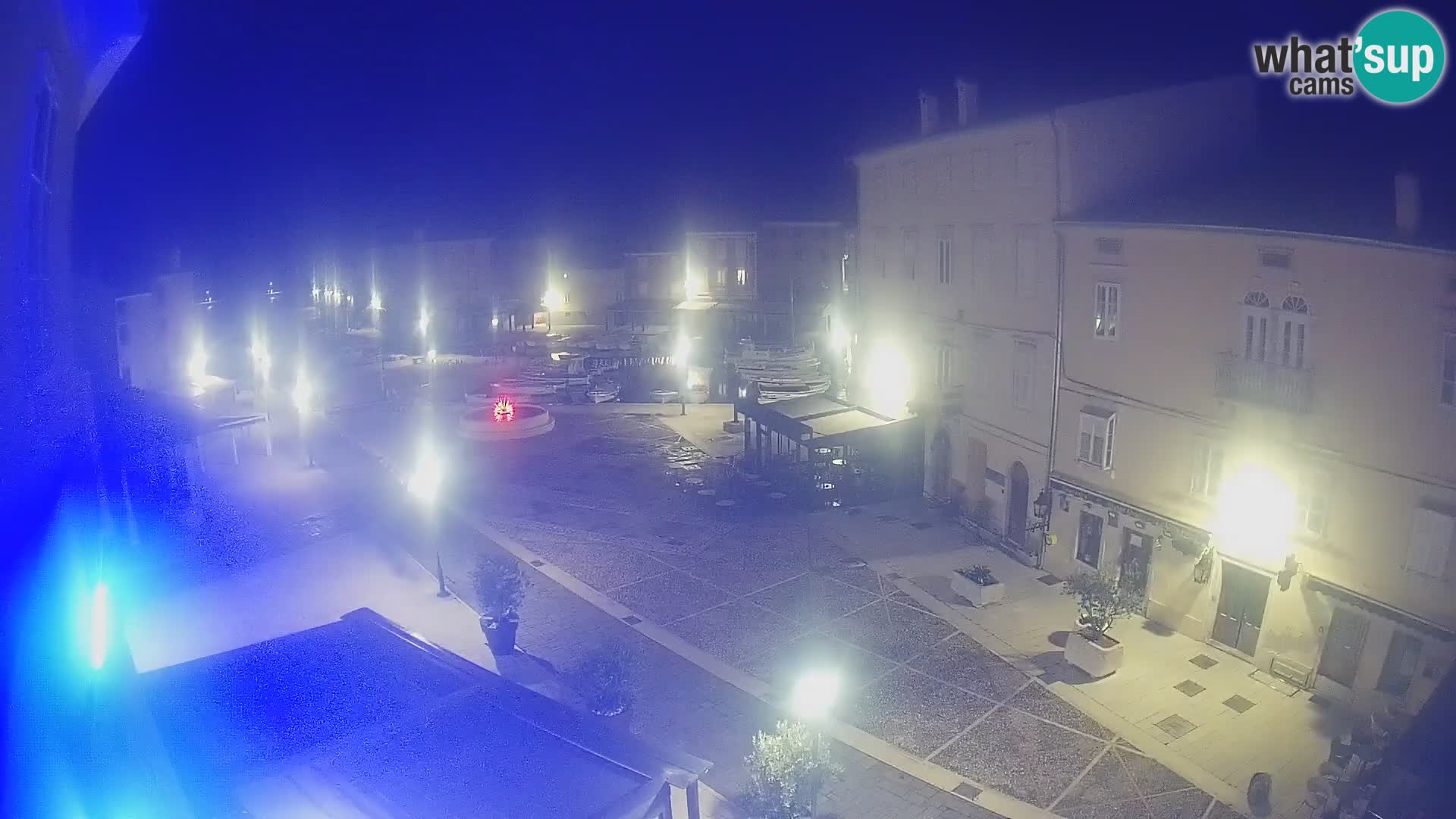 LIVE cam Cres città – piazza principale e “mandrač” – isola di Cherso – Croazia