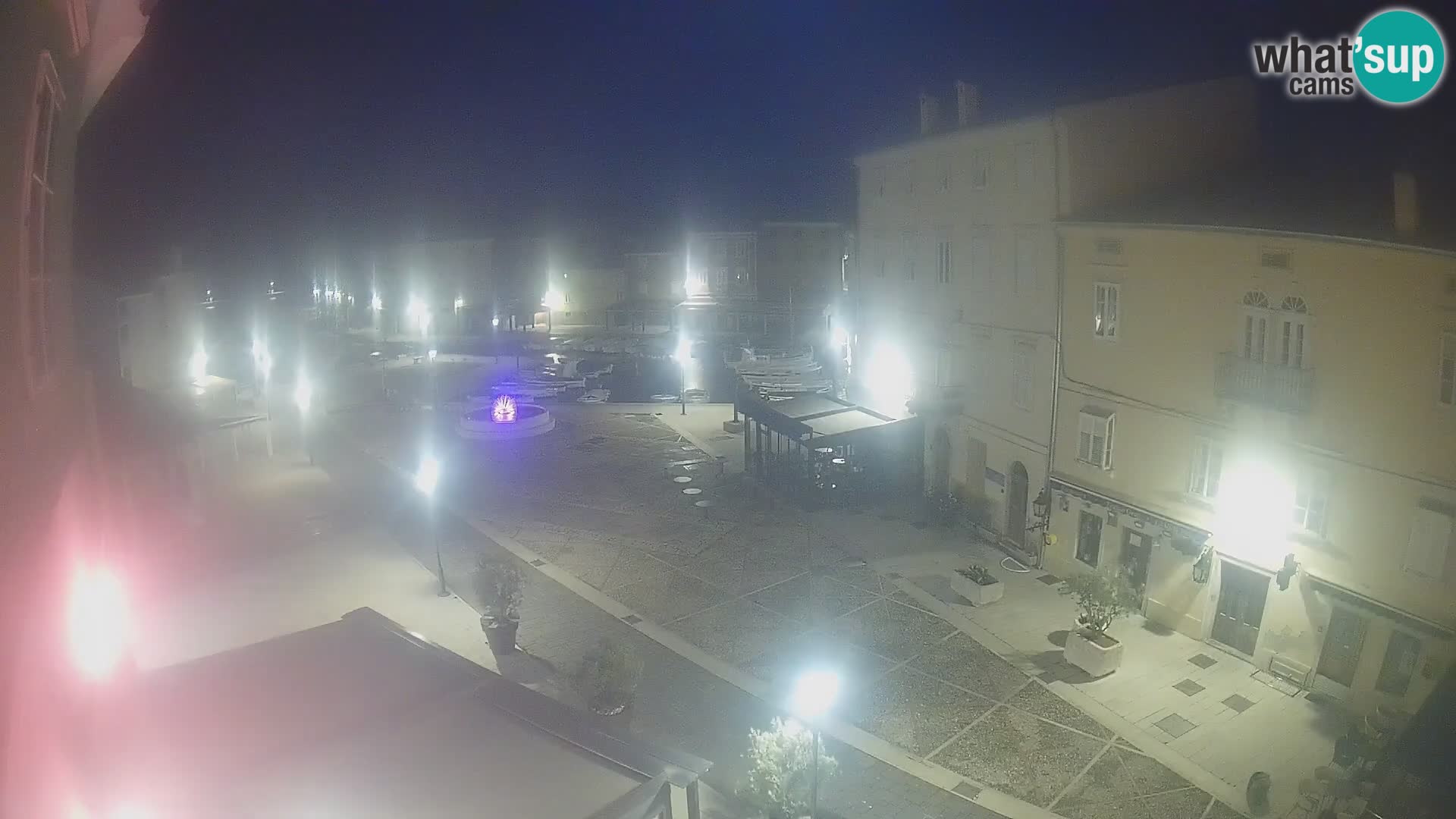 LIVE cam Cres città – piazza principale e “mandrač” – isola di Cherso – Croazia