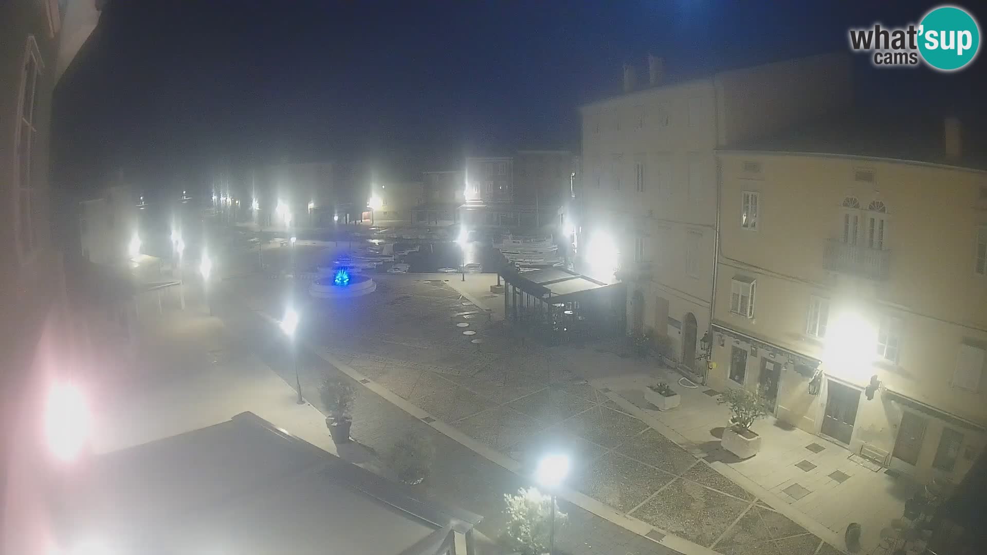 LIVE cam Cres città – piazza principale e “mandrač” – isola di Cherso – Croazia