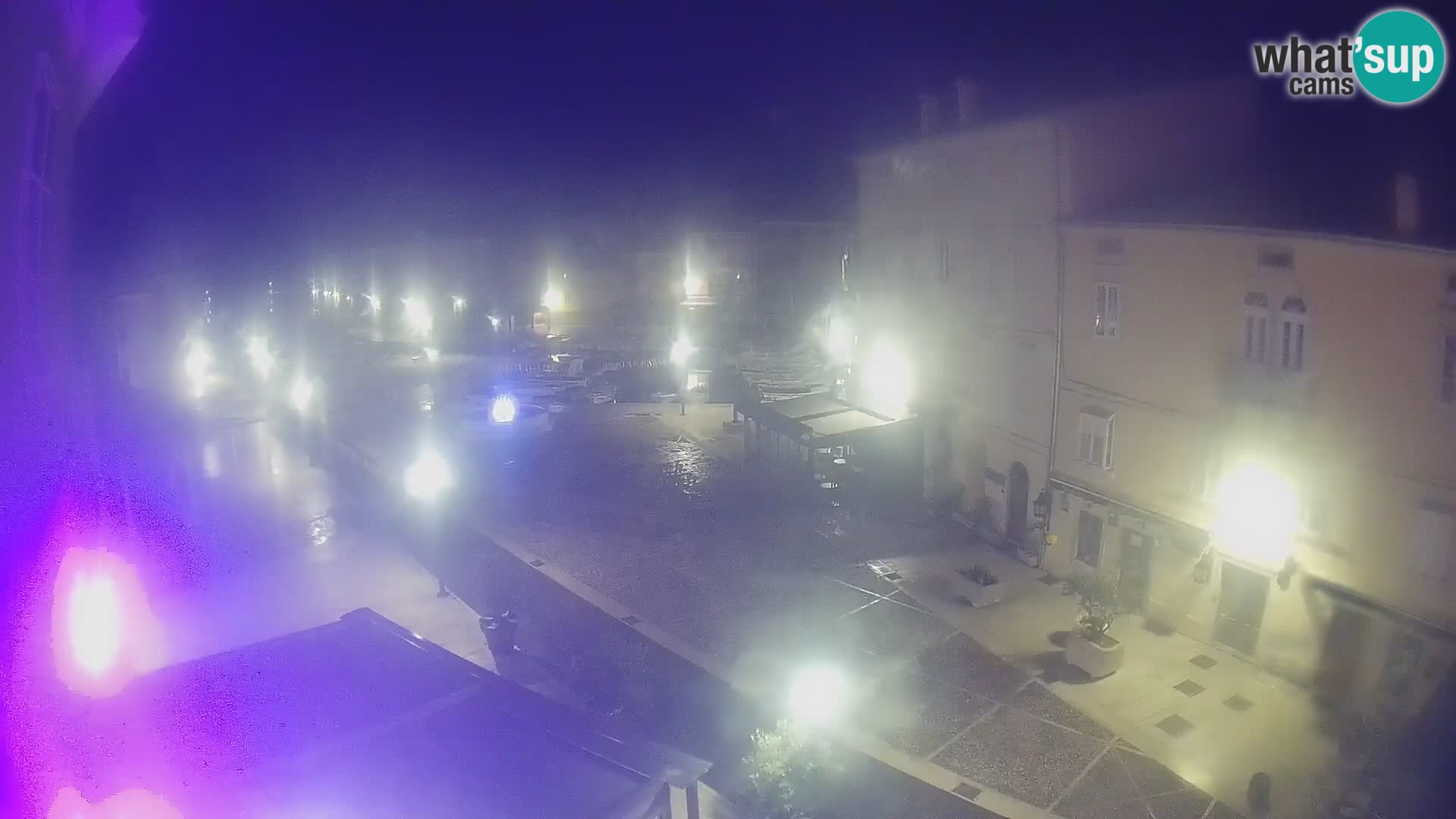 LIVE cam Cres Stadt – Hauptplatz und “mandrač” – Cres Insel – Kroatien