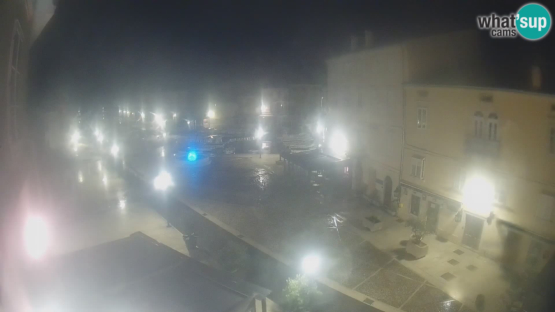 LIVE cam Cres city – place principale et “mandrač” – île de Cres – Croatie