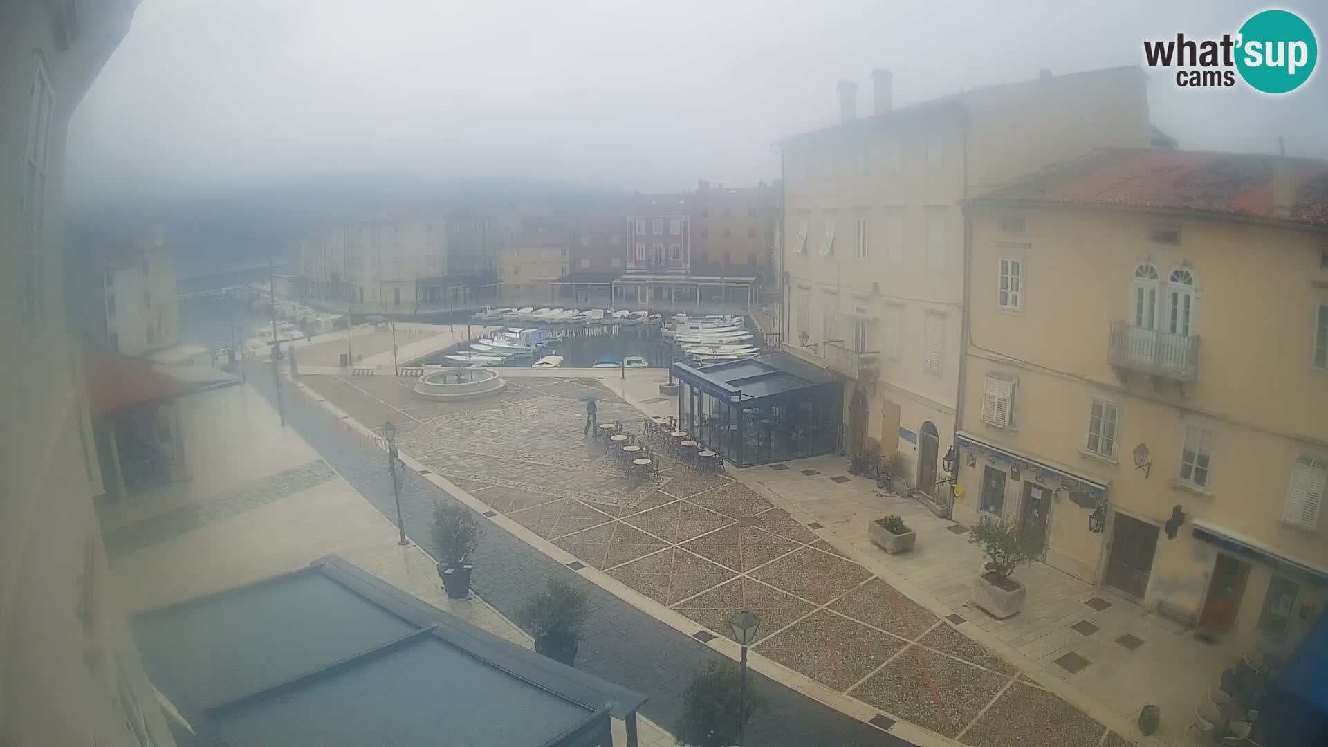 LIVE cam Cres Stadt – Hauptplatz und “mandrač” – Cres Insel – Kroatien