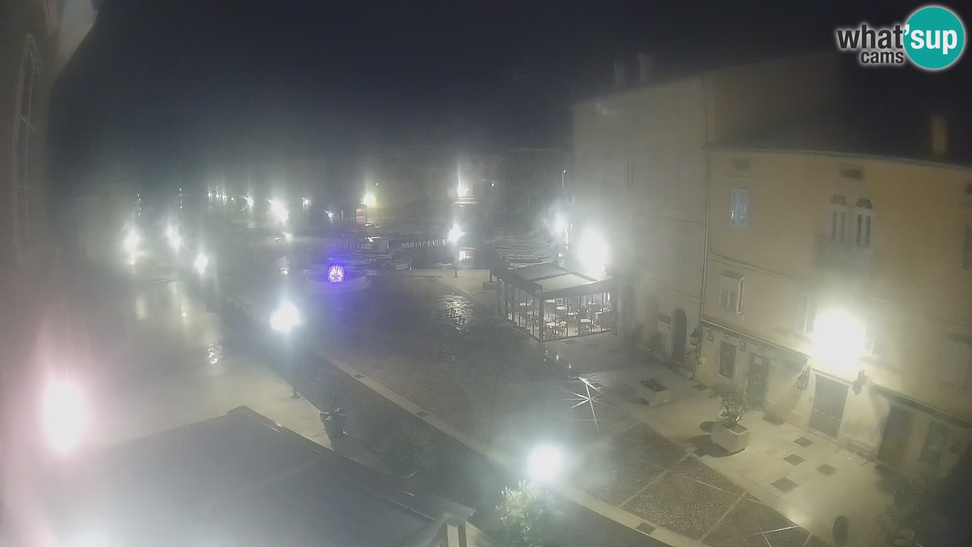 LIVE cam Cres city – place principale et “mandrač” – île de Cres – Croatie