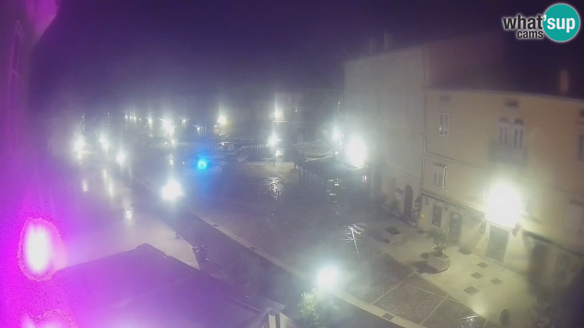 LIVE cam Cres city – place principale et “mandrač” – île de Cres – Croatie