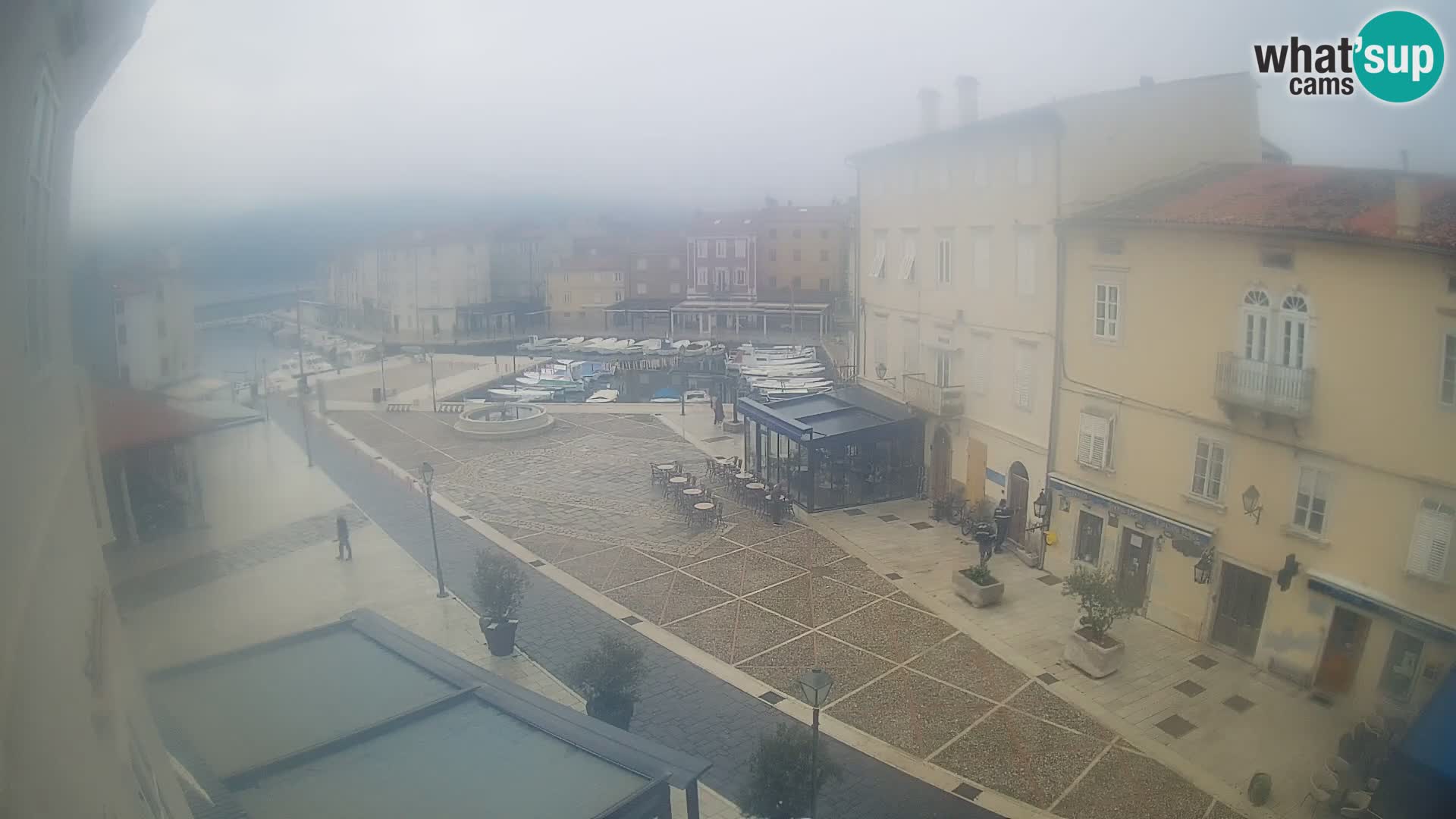 LIVE cam Cres Stadt – Hauptplatz und “mandrač” – Cres Insel – Kroatien