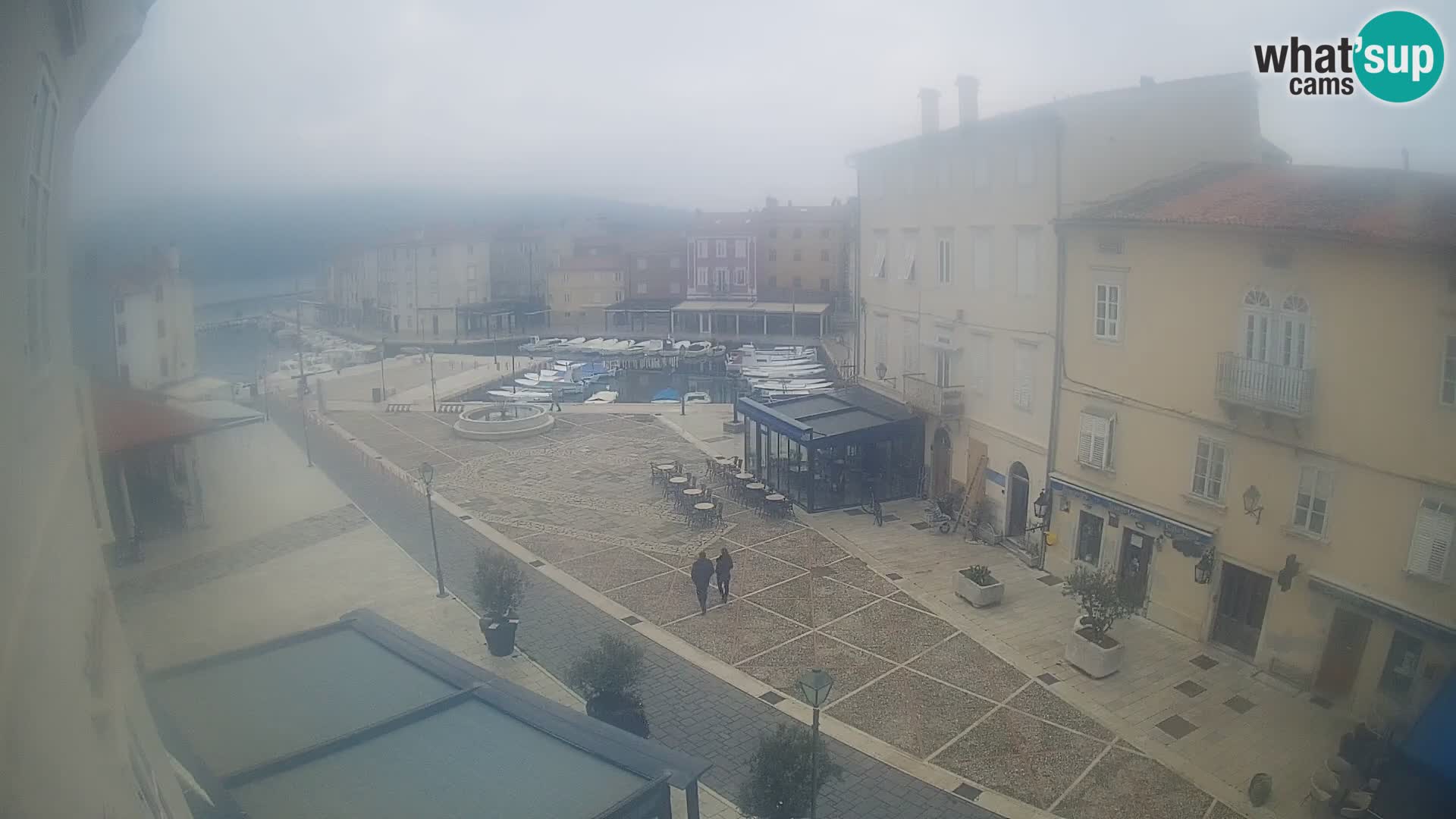 LIVE cam Cres Stadt – Hauptplatz und “mandrač” – Cres Insel – Kroatien