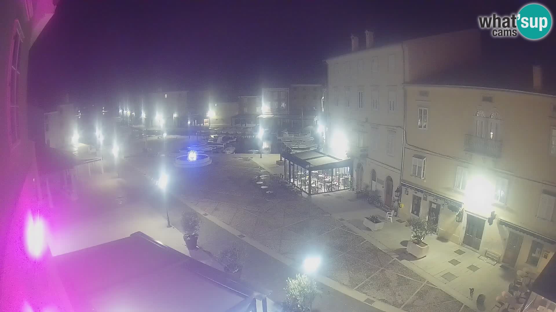 LIVE cam Cres Stadt – Hauptplatz und “mandrač” – Cres Insel – Kroatien