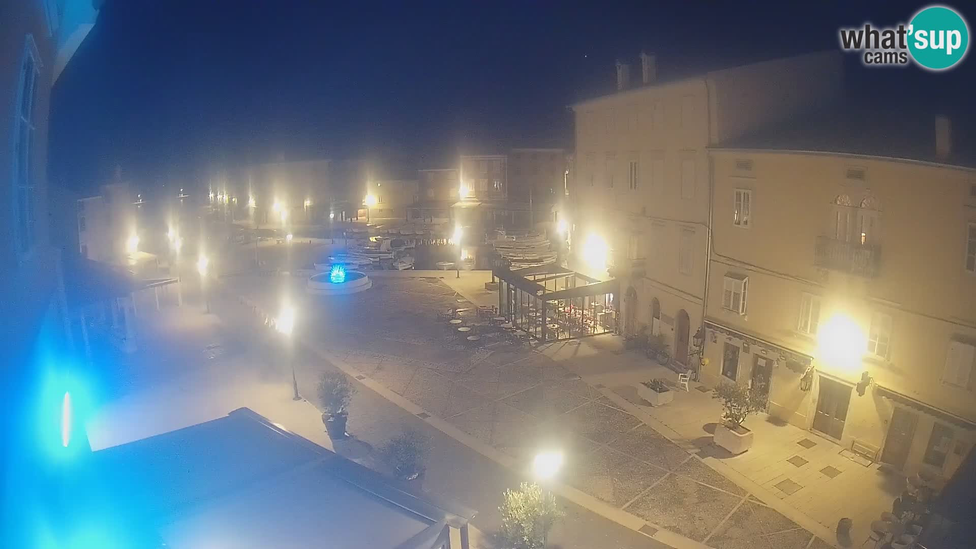 LIVE cam Cres città – piazza principale e “mandrač” – isola di Cherso – Croazia