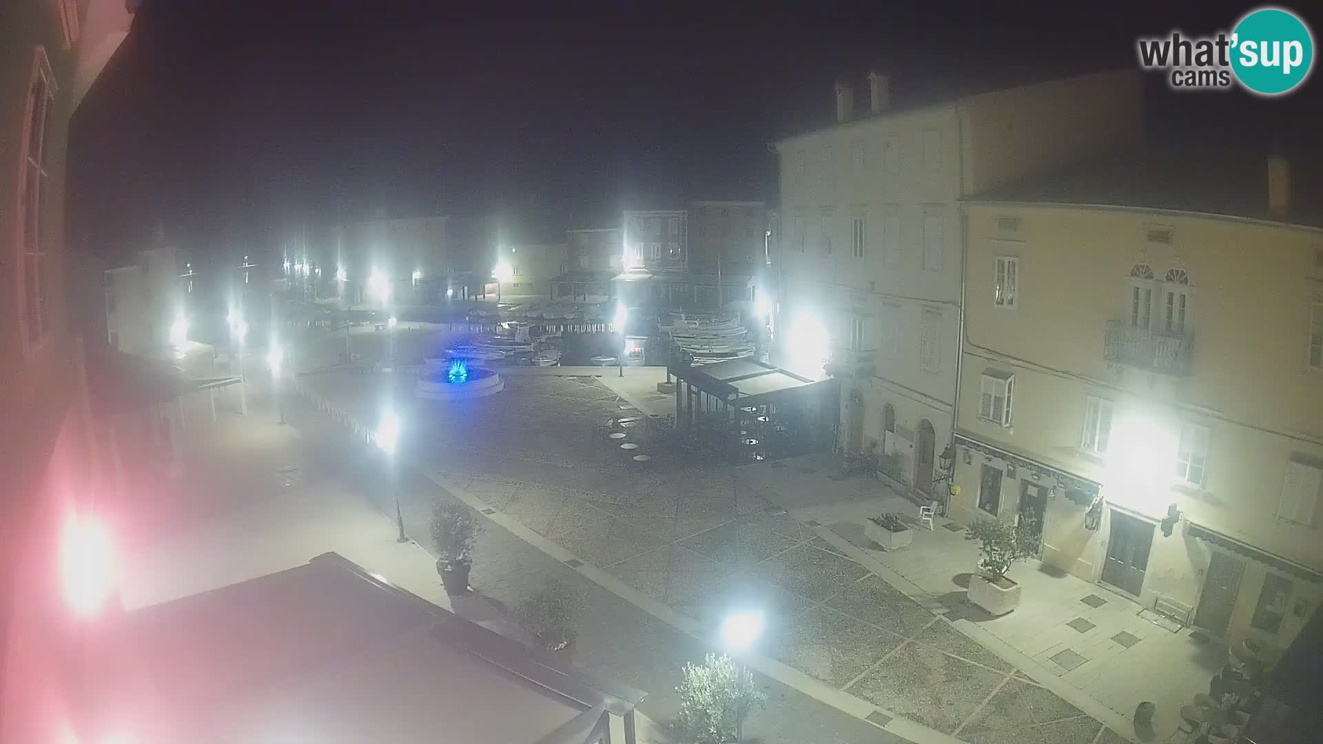 LIVE cam Cres city – place principale et “mandrač” – île de Cres – Croatie