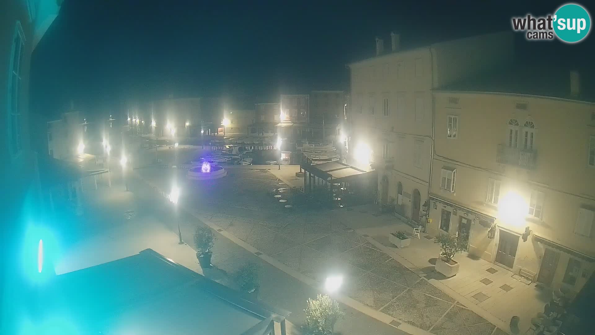 LIVE cam Cres Stadt – Hauptplatz und “mandrač” – Cres Insel – Kroatien