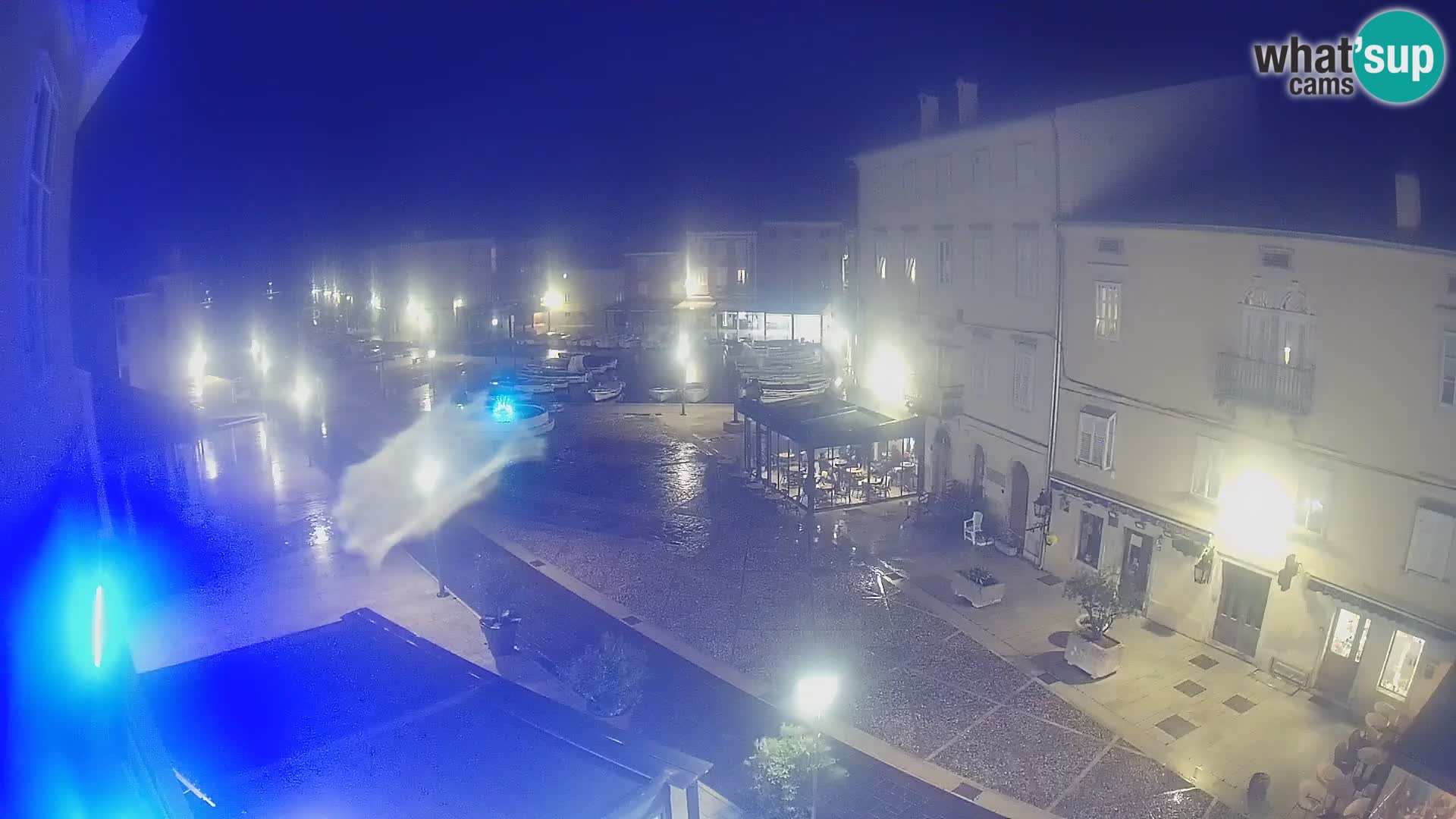 LIVE cam Cres città – piazza principale e “mandrač” – isola di Cherso – Croazia