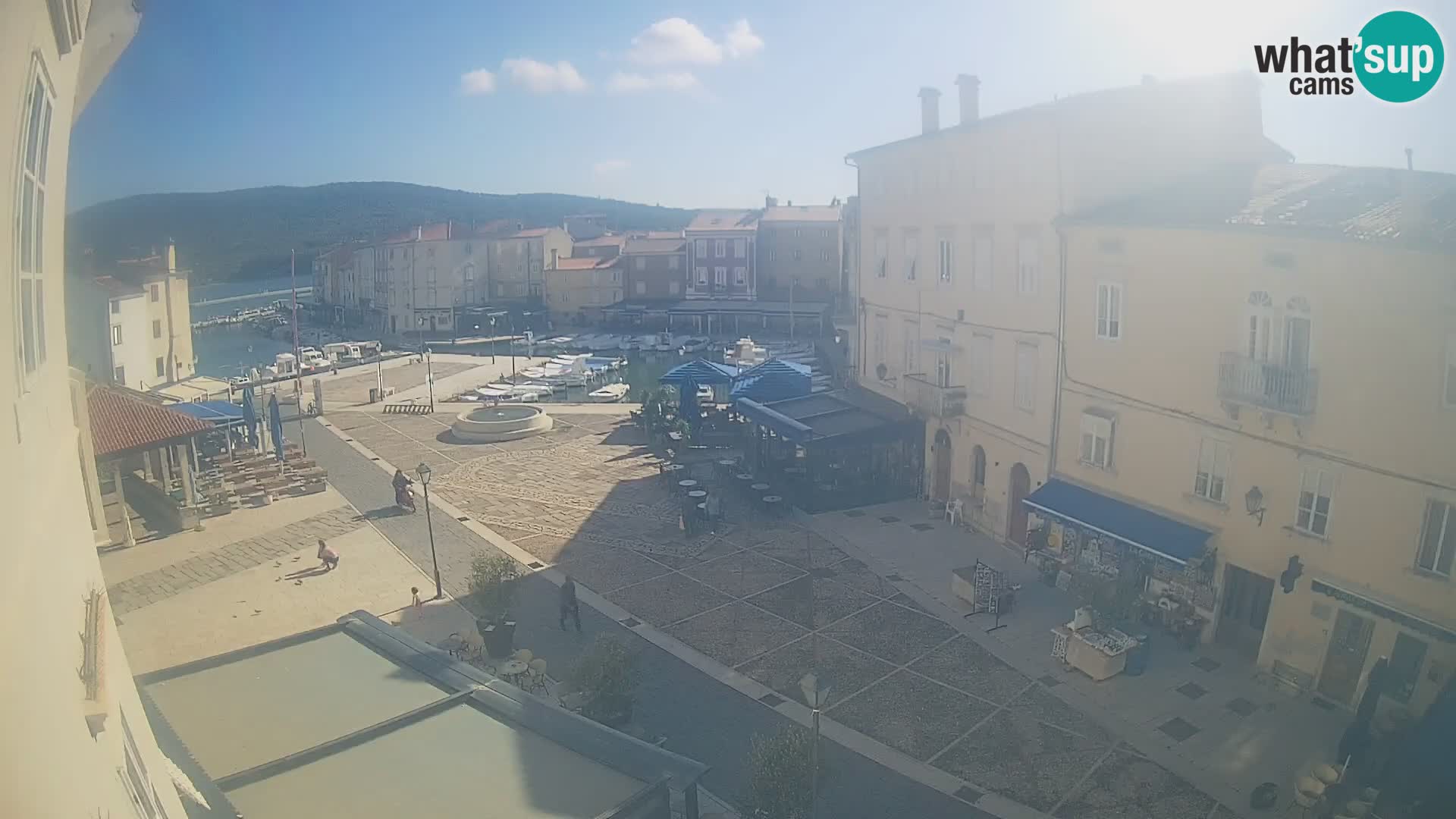 LIVE cam Cres city – main square and “mandrač” – Cres island – Croatia