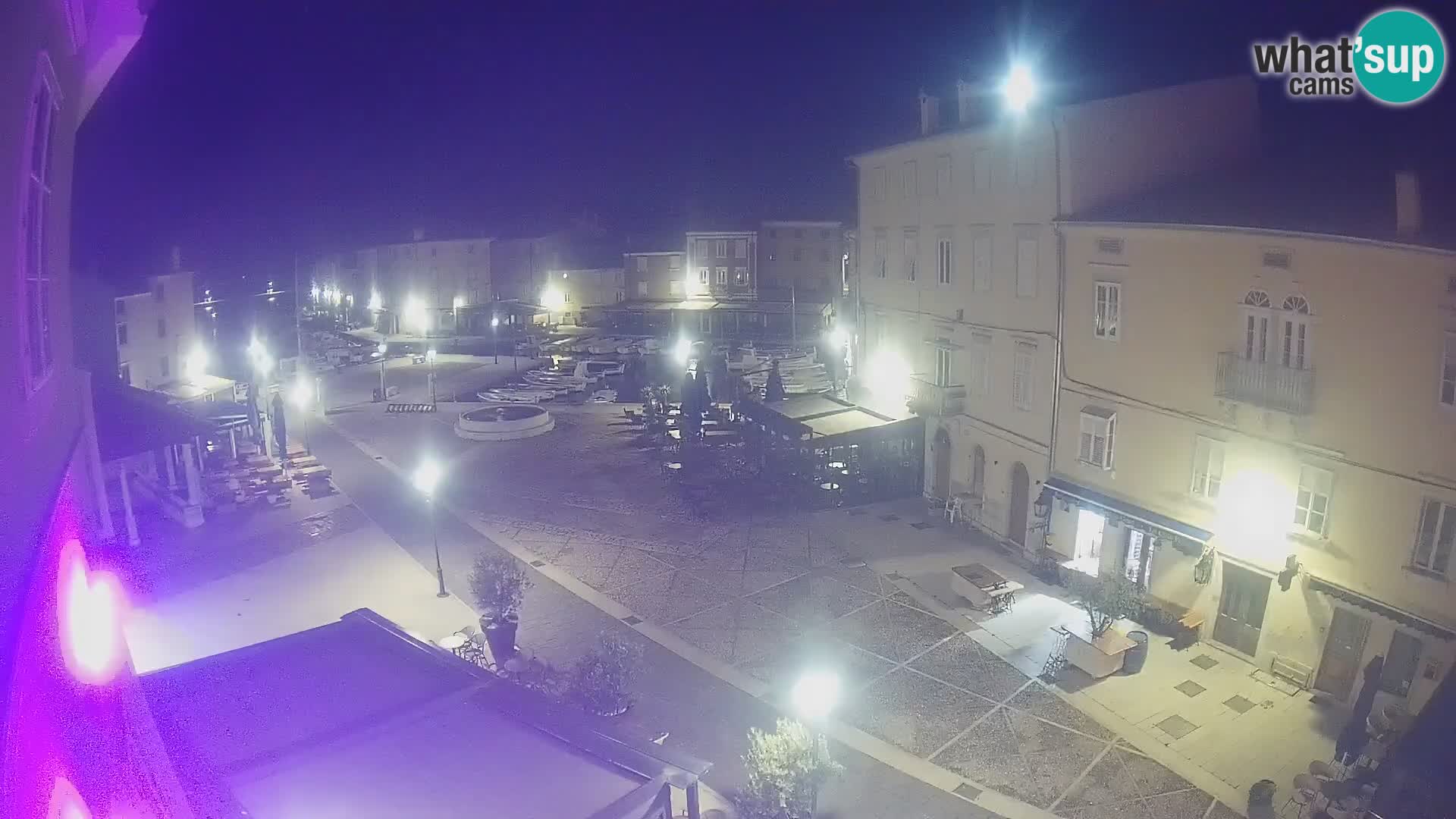 LIVE cam Cres città – piazza principale e “mandrač” – isola di Cherso – Croazia
