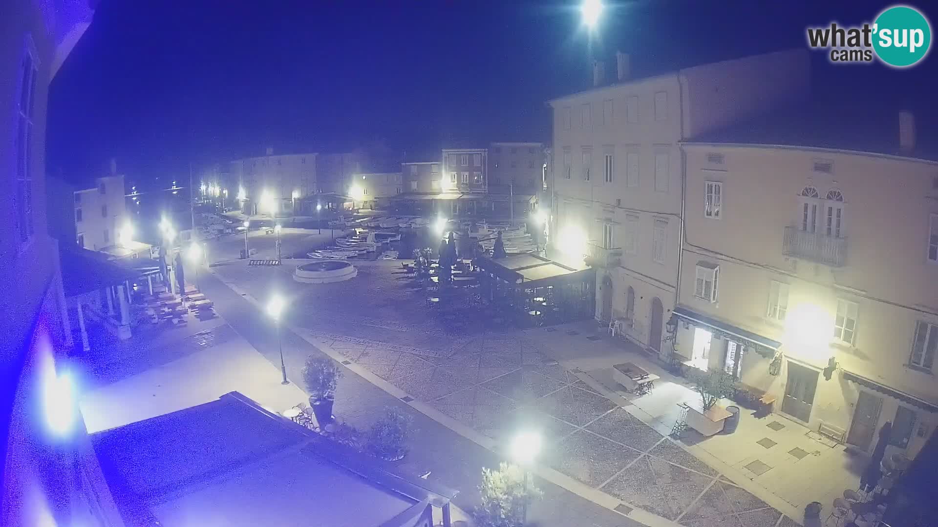 LIVE cam Cres città – piazza principale e “mandrač” – isola di Cherso – Croazia