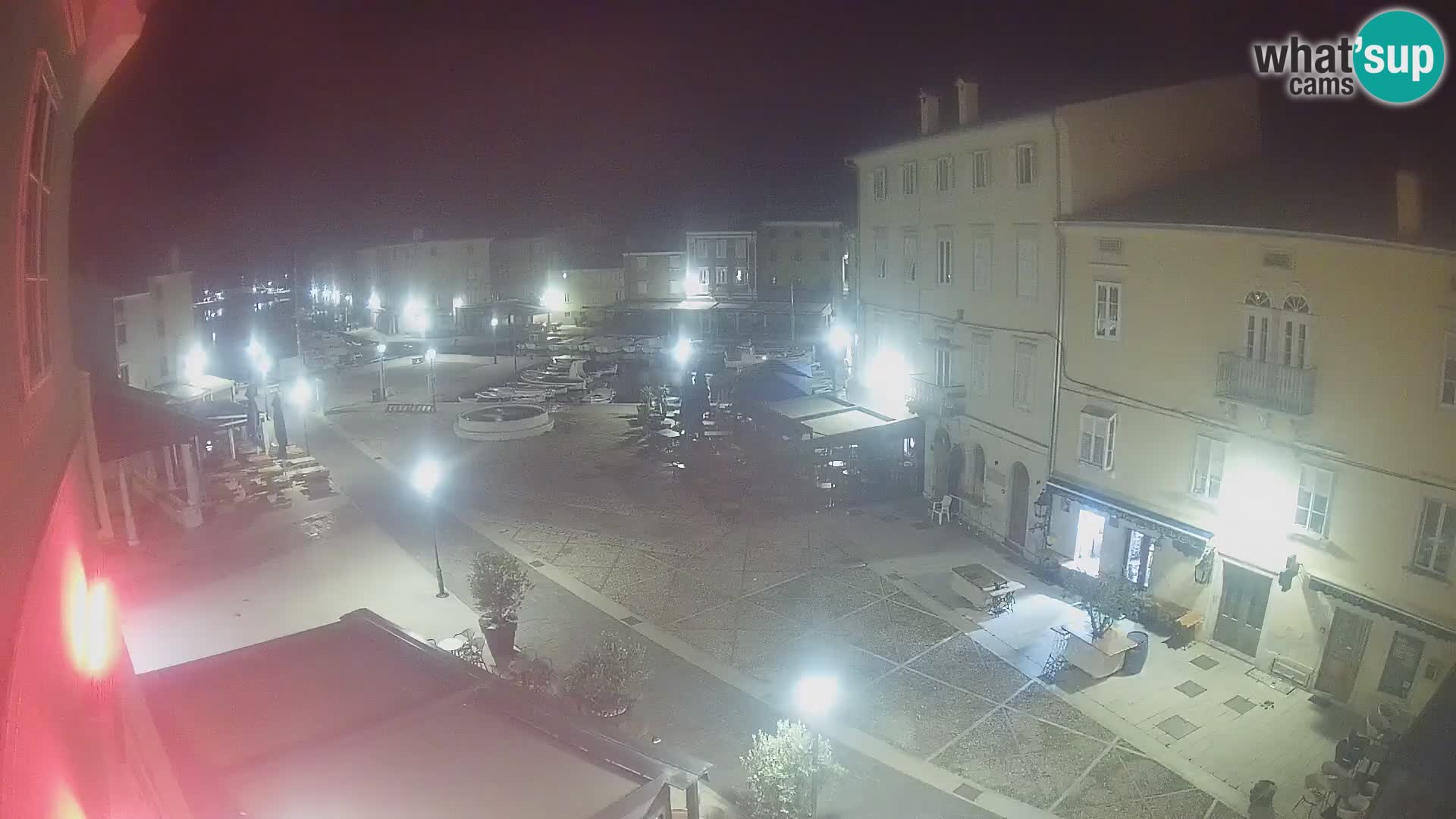 LIVE cam Cres city – place principale et “mandrač” – île de Cres – Croatie