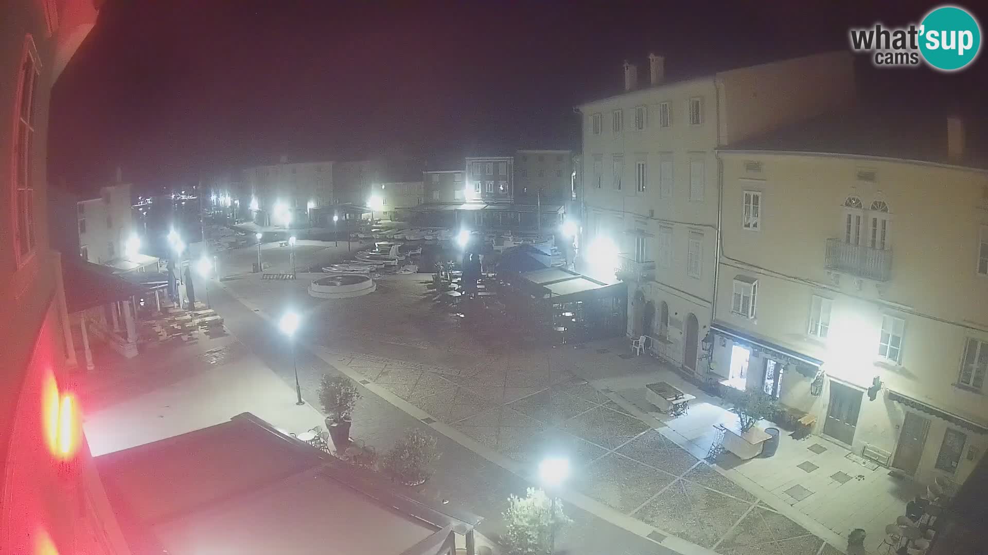LIVE cam Cres città – piazza principale e “mandrač” – isola di Cherso – Croazia