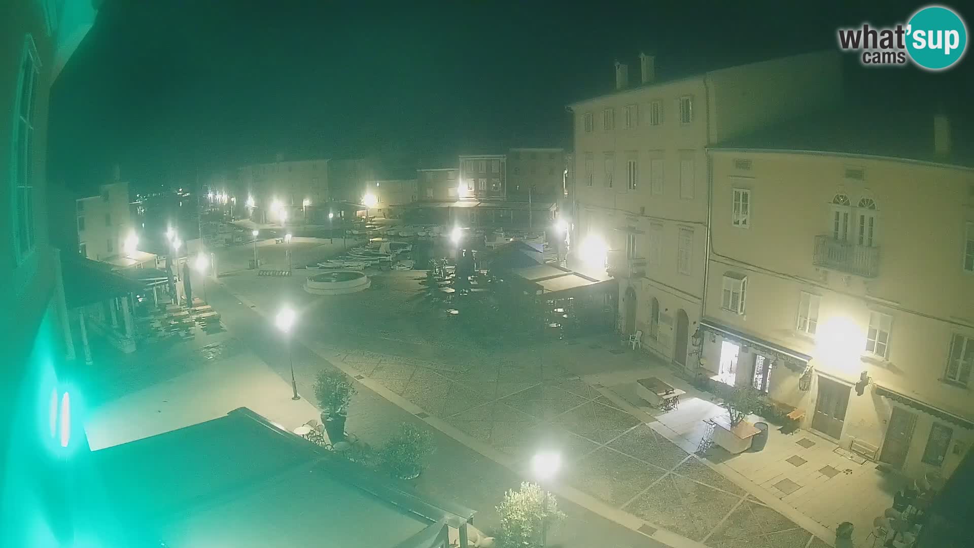 LIVE cam Cres Stadt – Hauptplatz und “mandrač” – Cres Insel – Kroatien