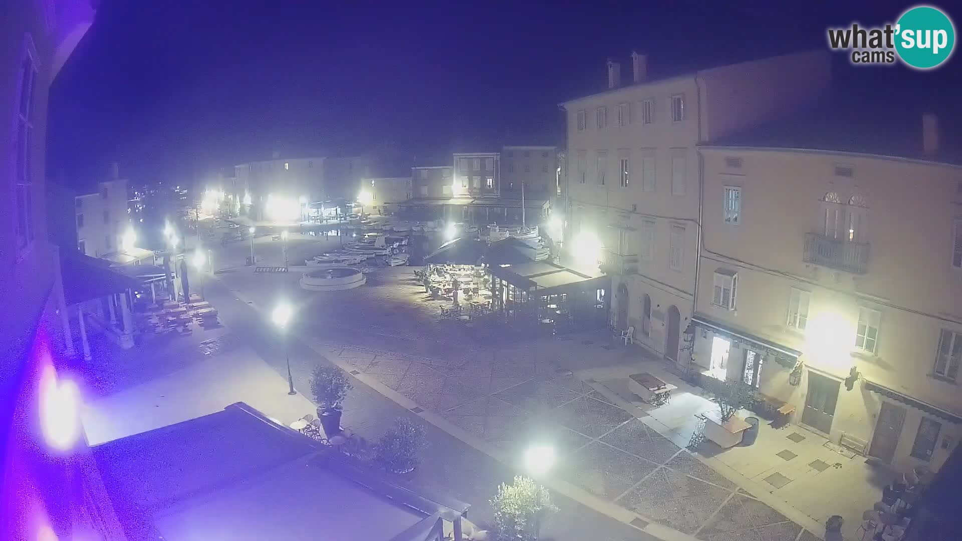 LIVE cam Cres Stadt – Hauptplatz und “mandrač” – Cres Insel – Kroatien