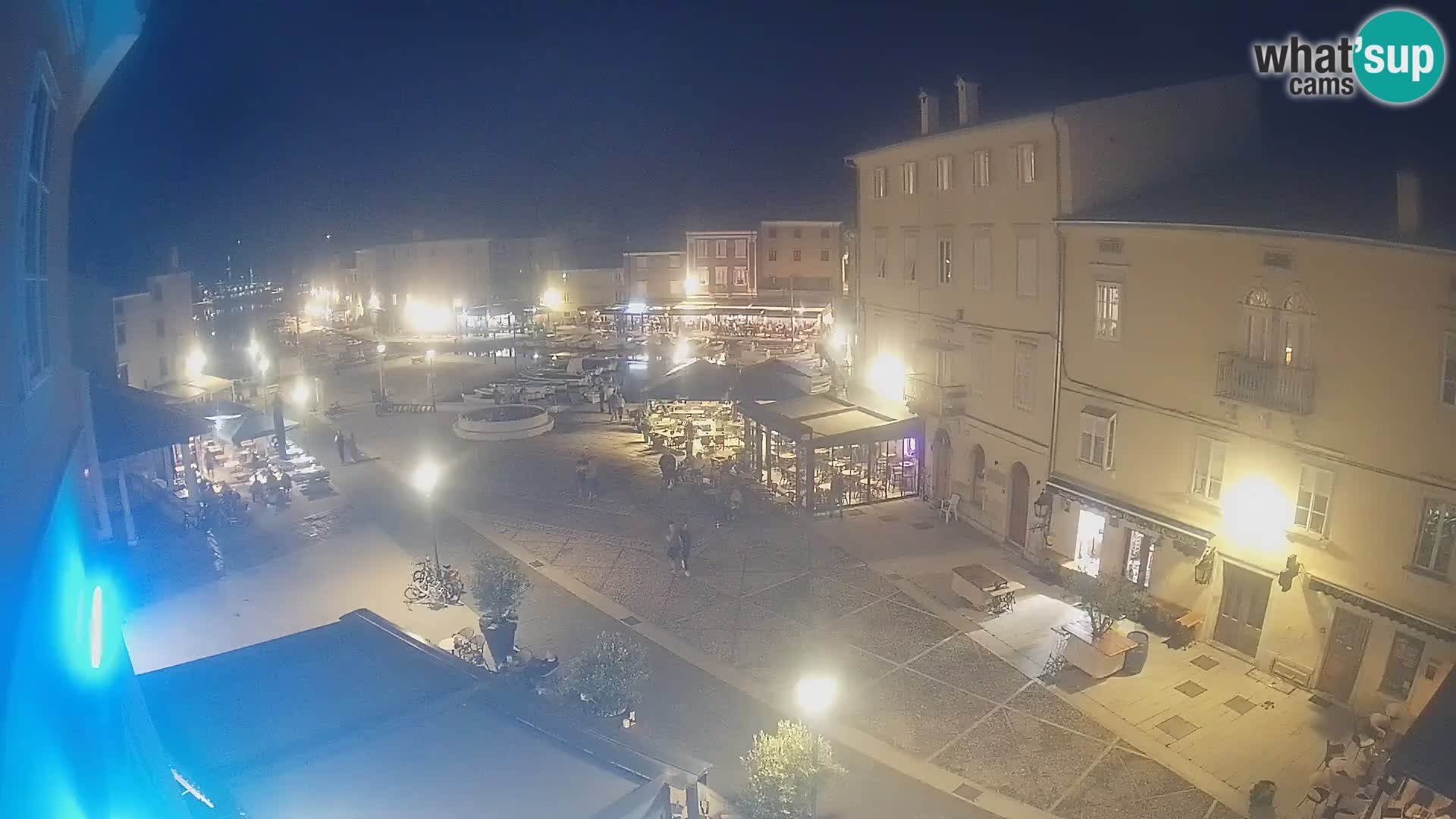 Cámara en vivo ciudad de Cres – plaza principal y “mandrač” – isla de Cres – Croacia