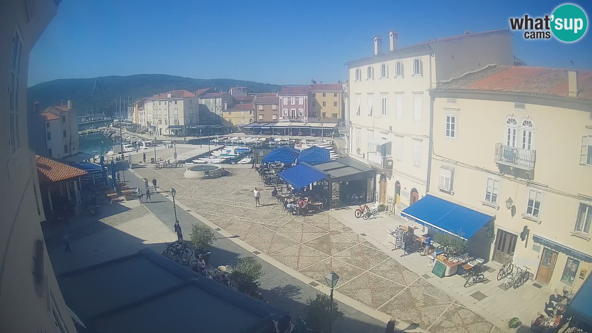 LIVE cam Cres città – piazza principale e “mandrač” – isola di Cherso – Croazia