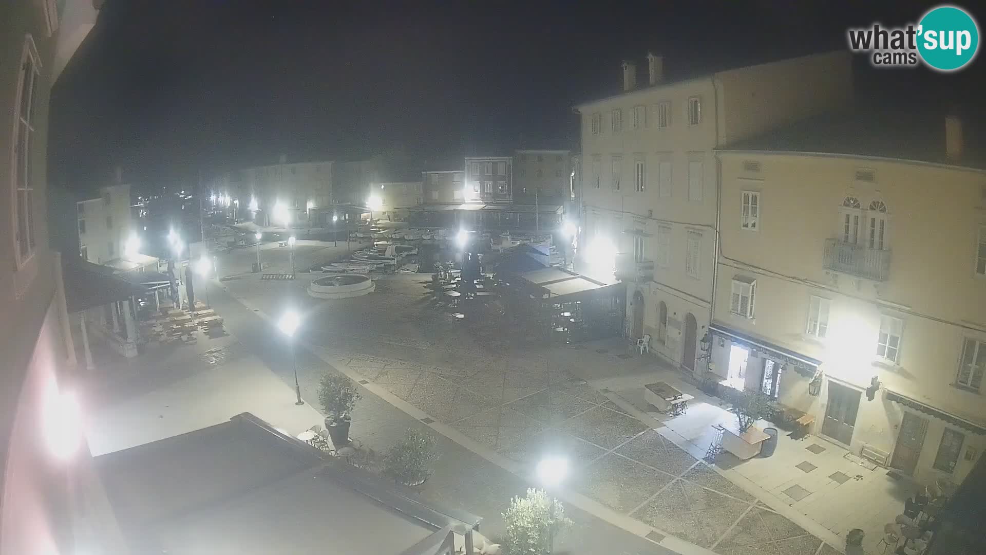 LIVE cam Cres Stadt – Hauptplatz und “mandrač” – Cres Insel – Kroatien