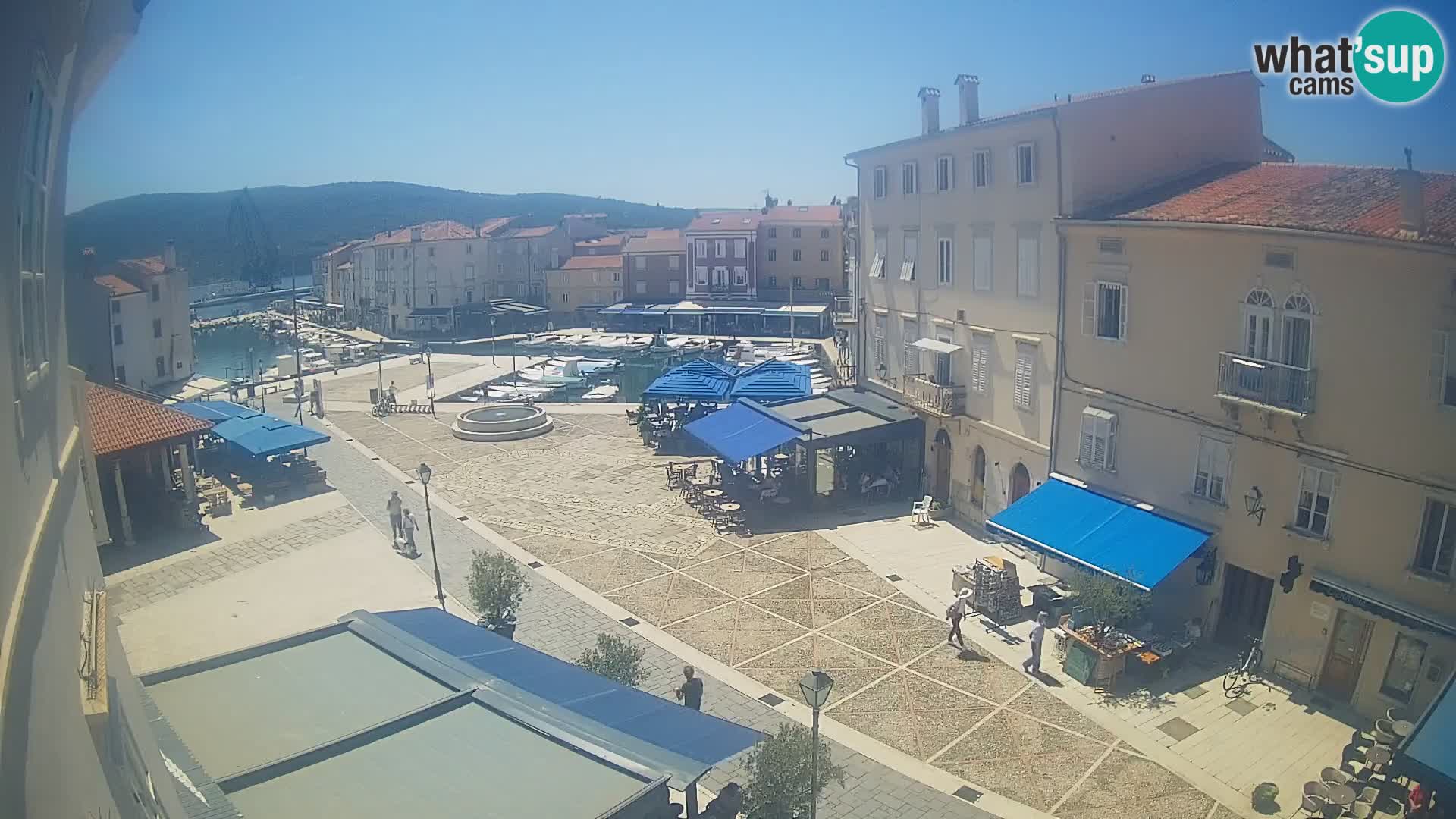 LIVE cam Cres city – main square and “mandrač” – Cres island – Croatia